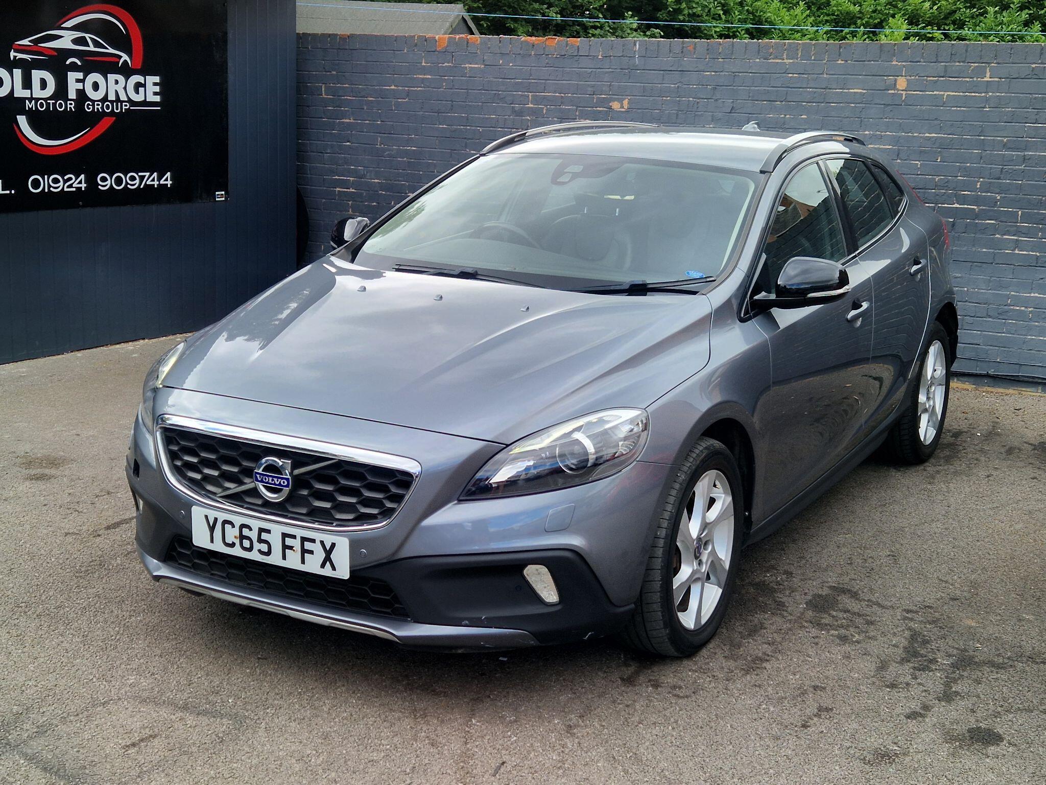 Volvo V40 CROSS COUNTRY - Image 5