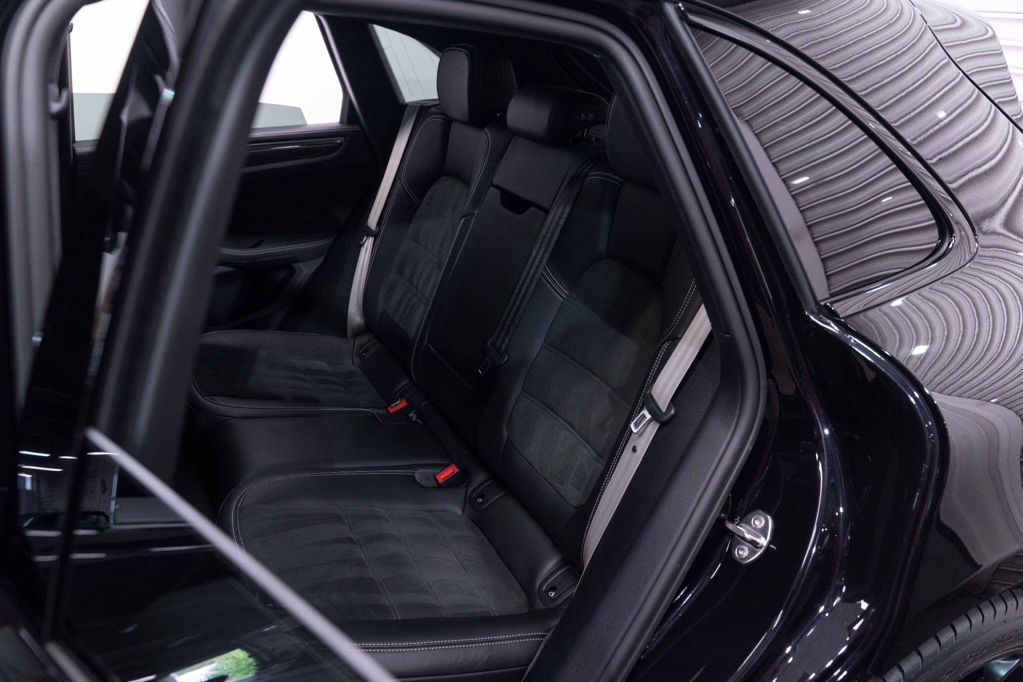 Porsche Macan - Image 16