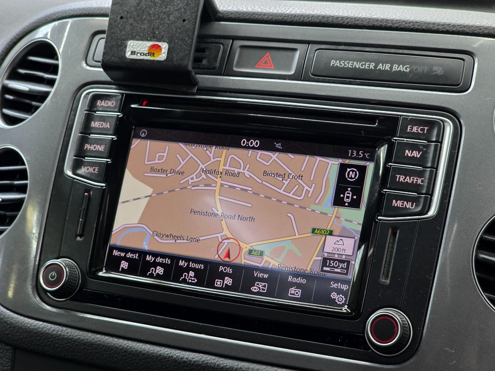 Volkswagen Tiguan - Image 16