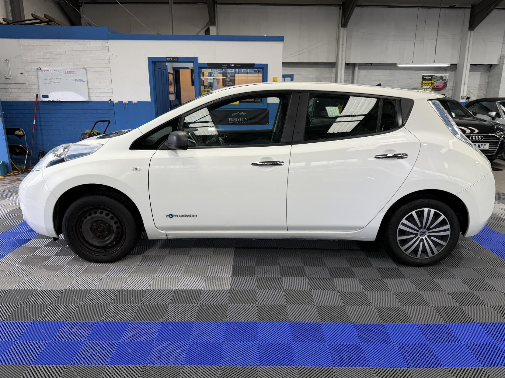 Nissan Leaf - Image 4