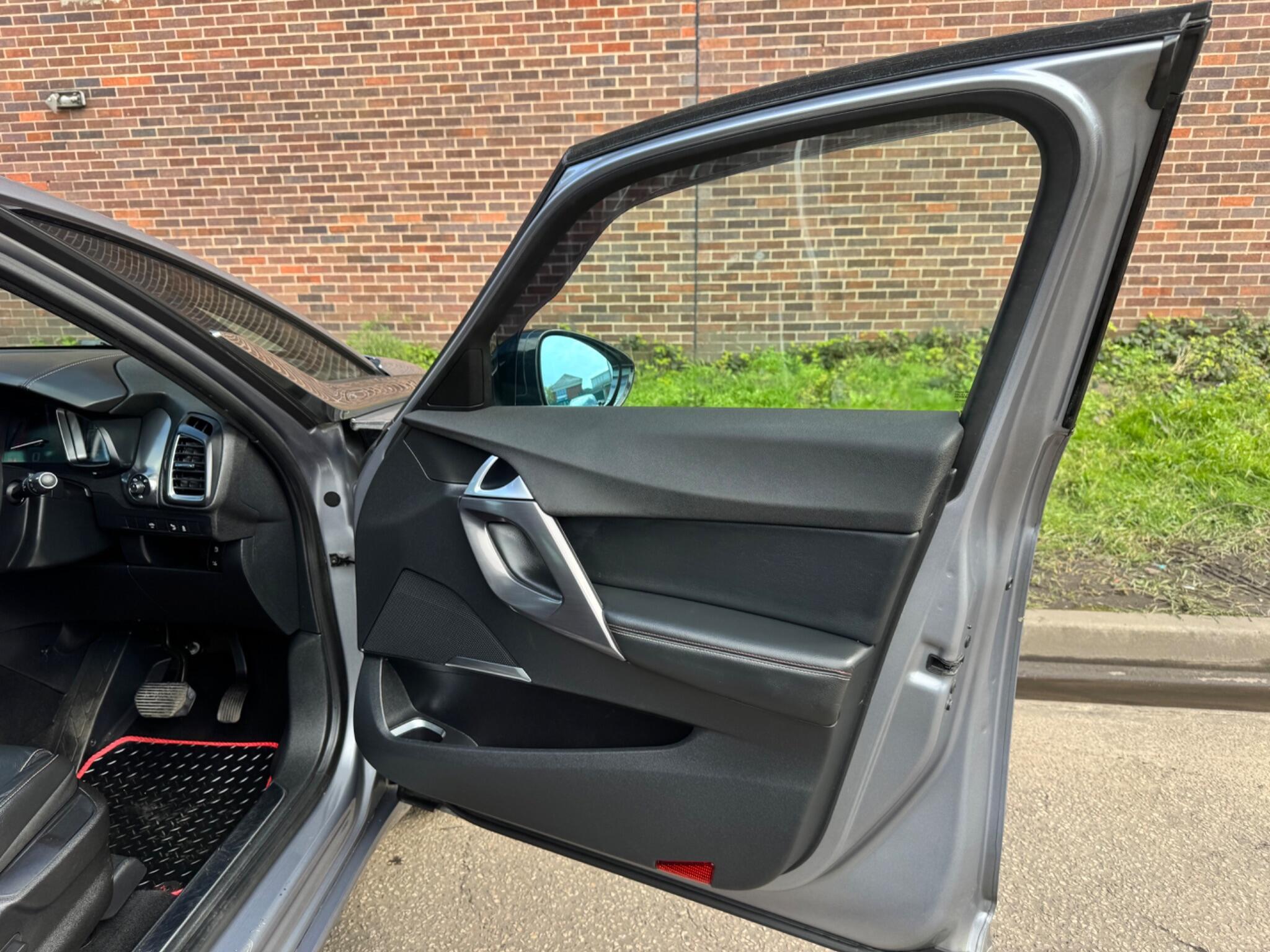 DS AUTOMOBILES DS 5 - Image 41