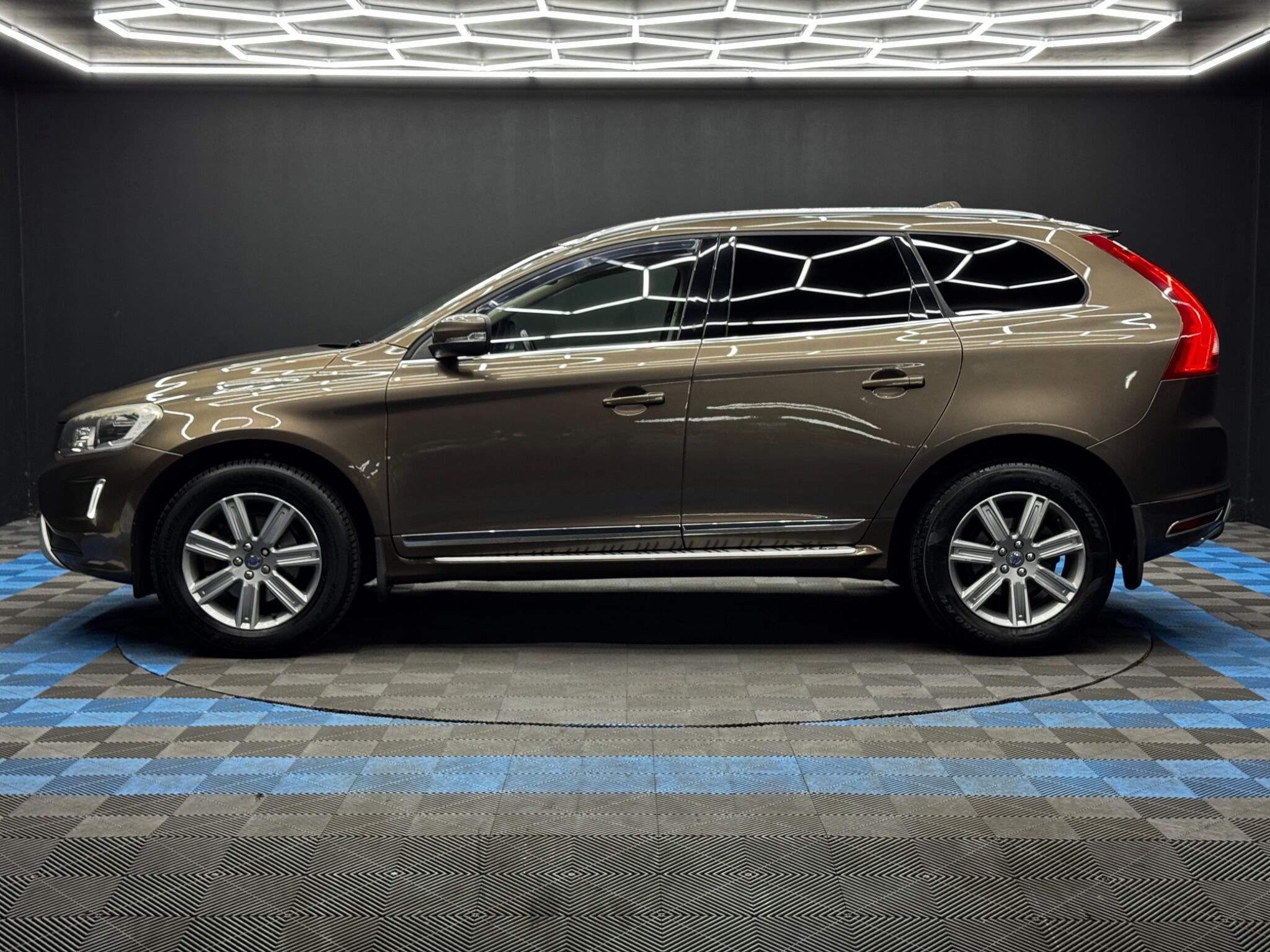 Volvo XC60 - Image 8