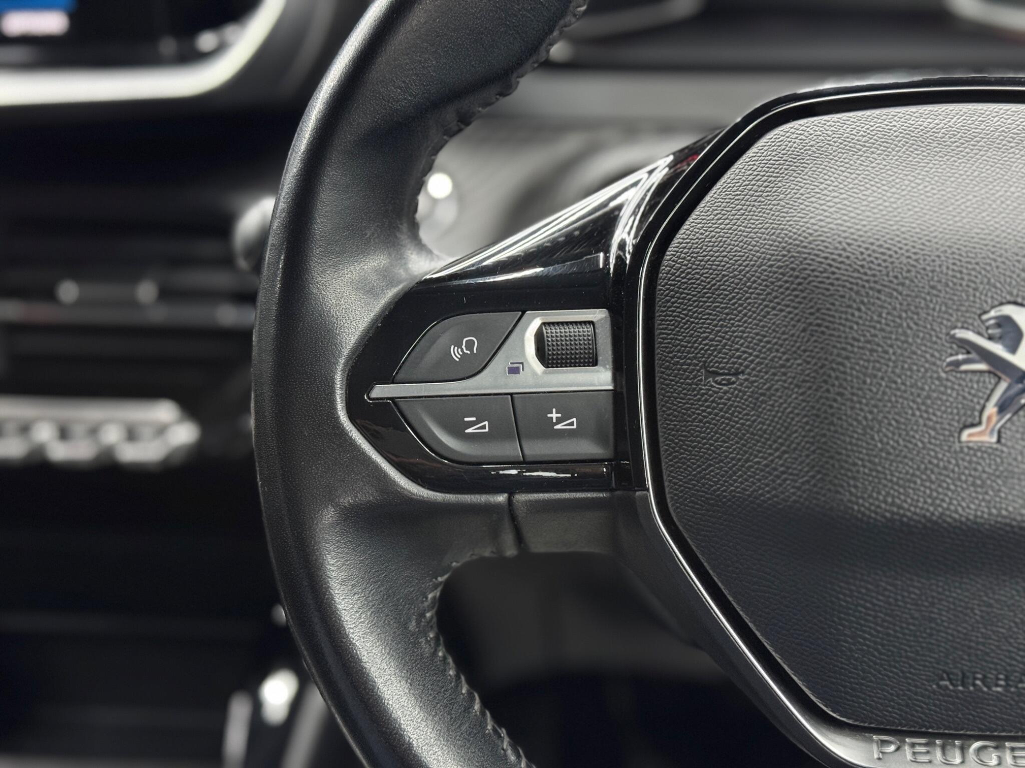 Peugeot 208 - Image 20