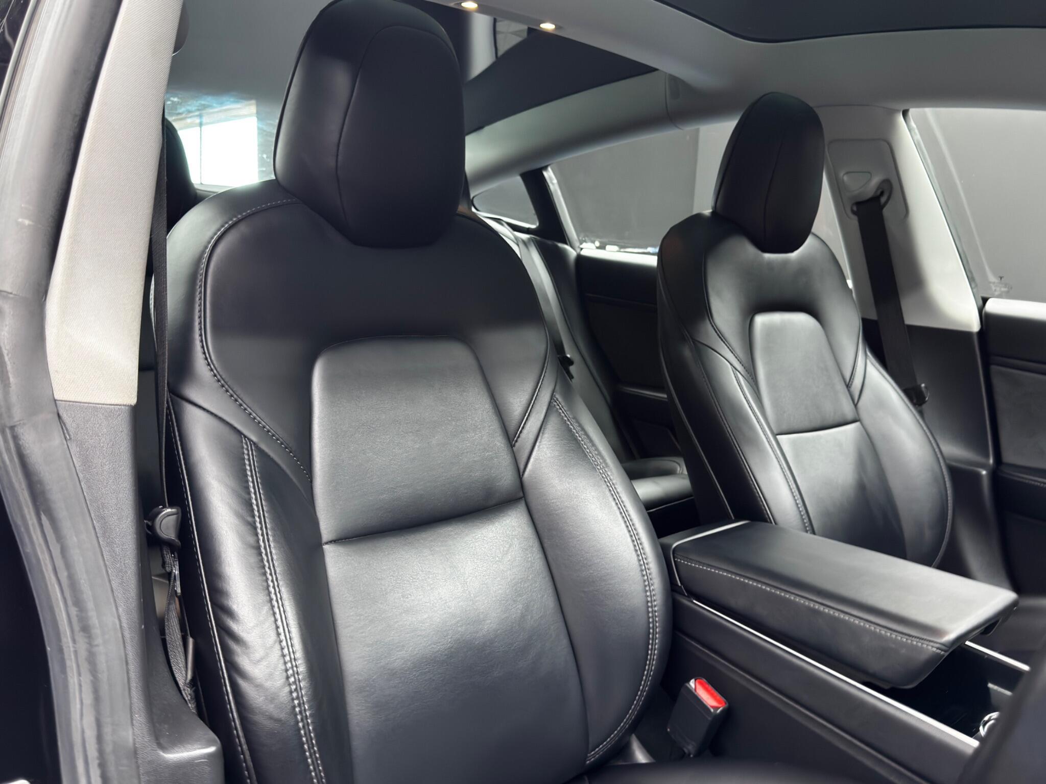 Tesla Model 3 - Image 12