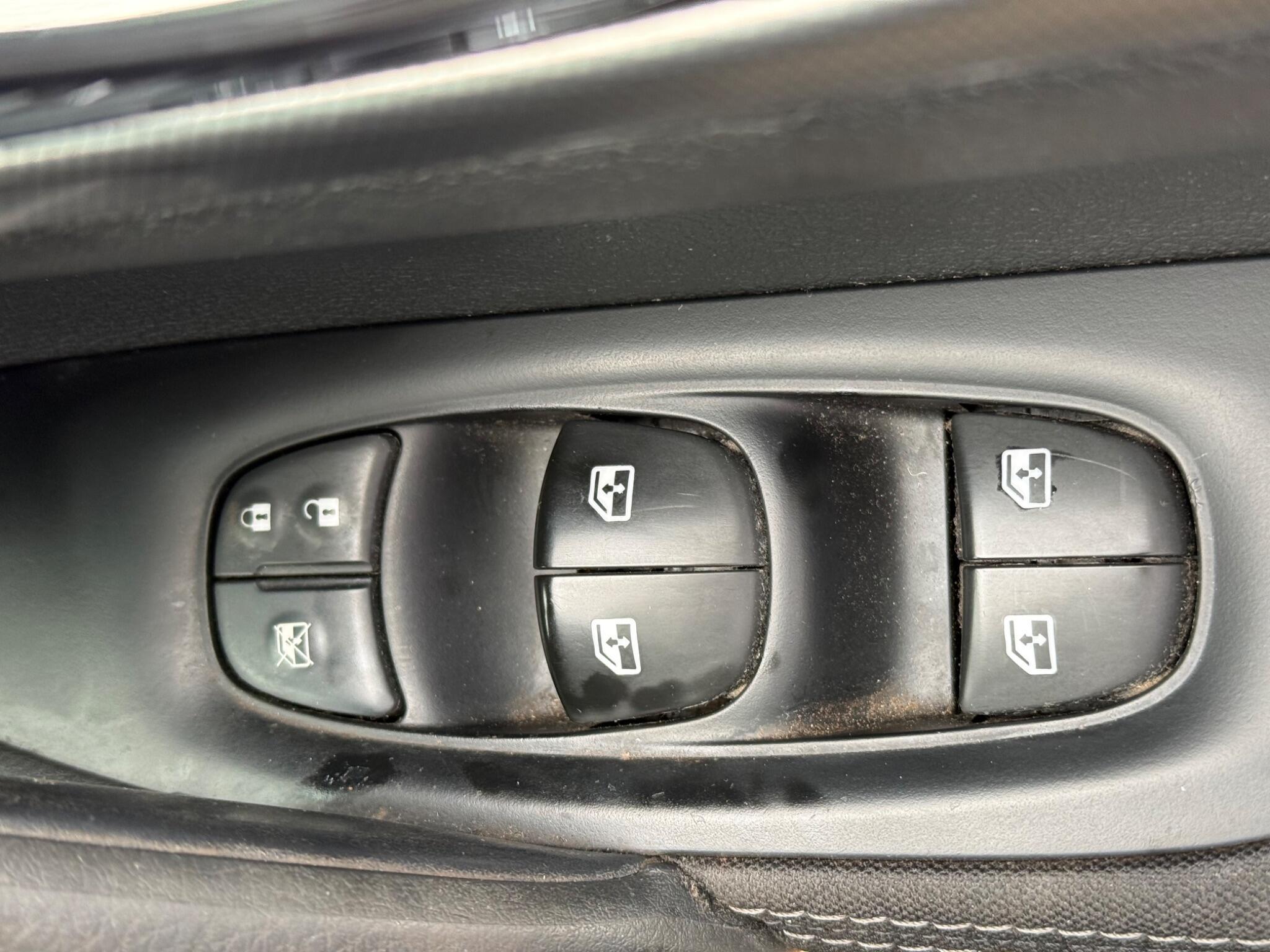Nissan Qashqai - Image 17