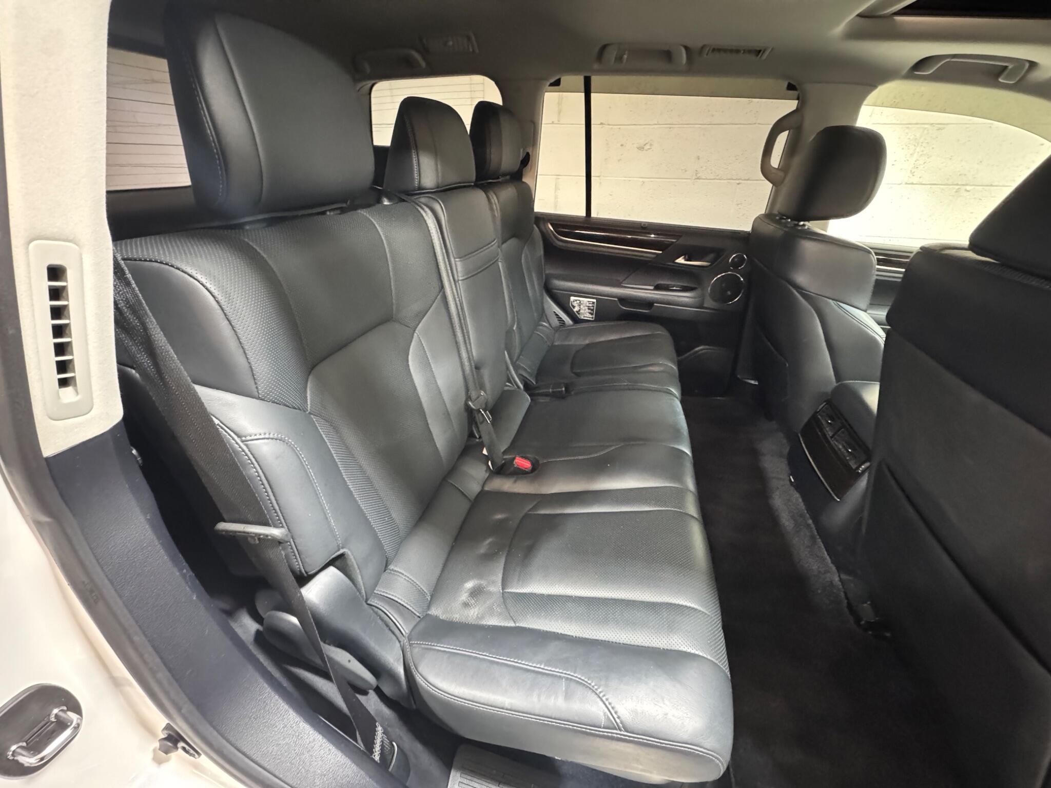 Lexus LX - Image 13