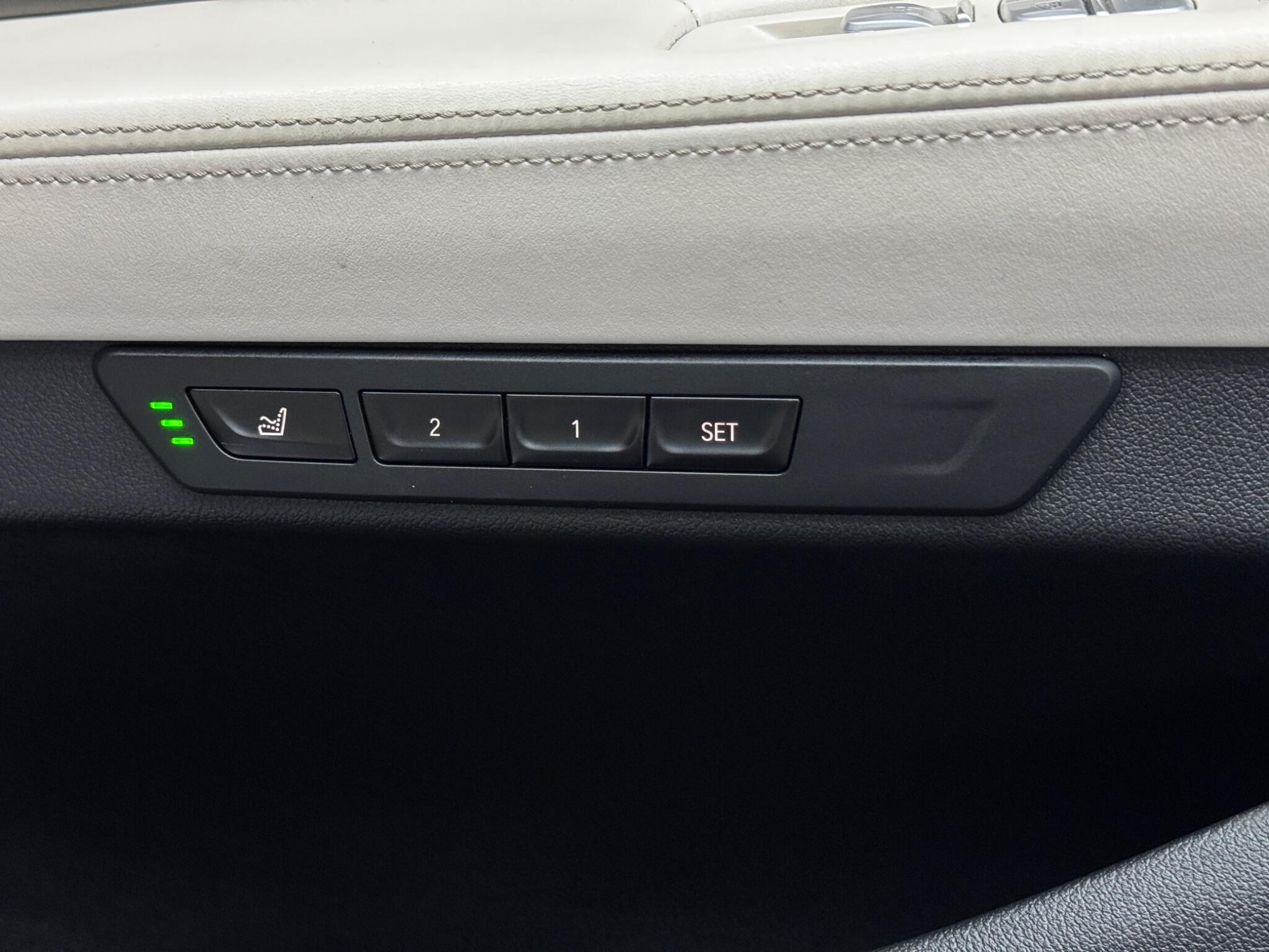 BMW 7 Series - Image 55