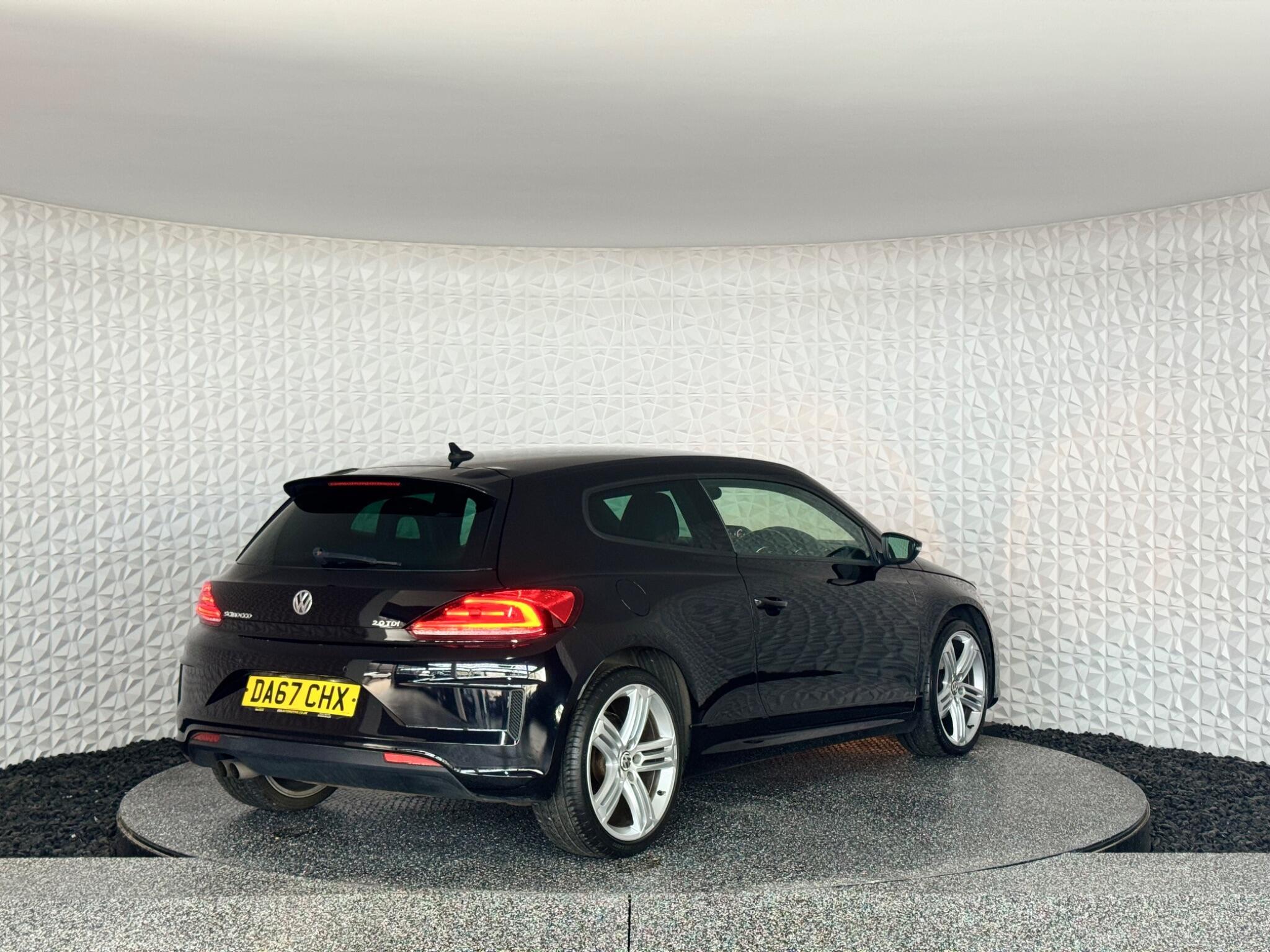 Volkswagen Scirocco - Image 12