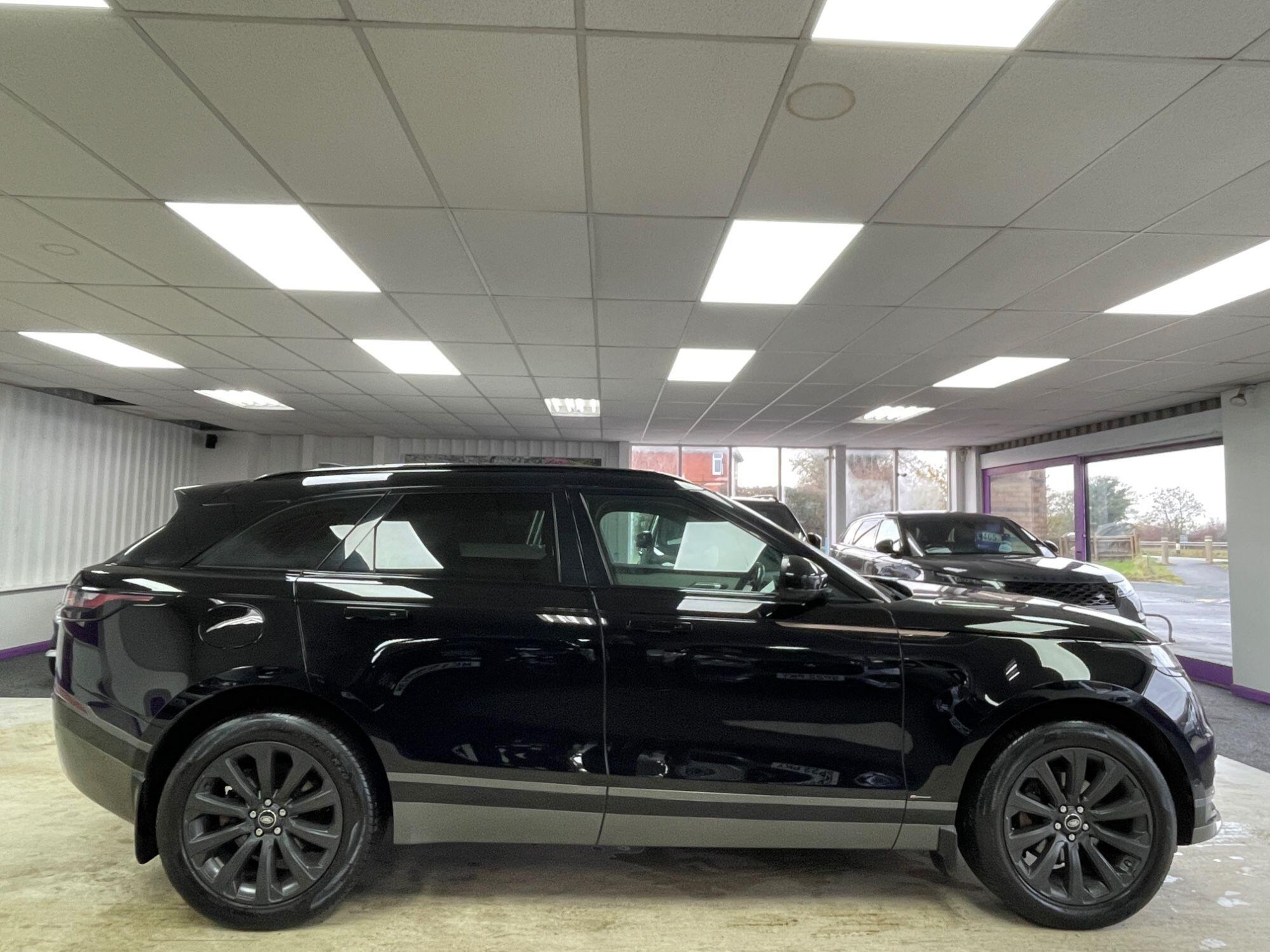 Land Rover Range Rover Velar - Image 11