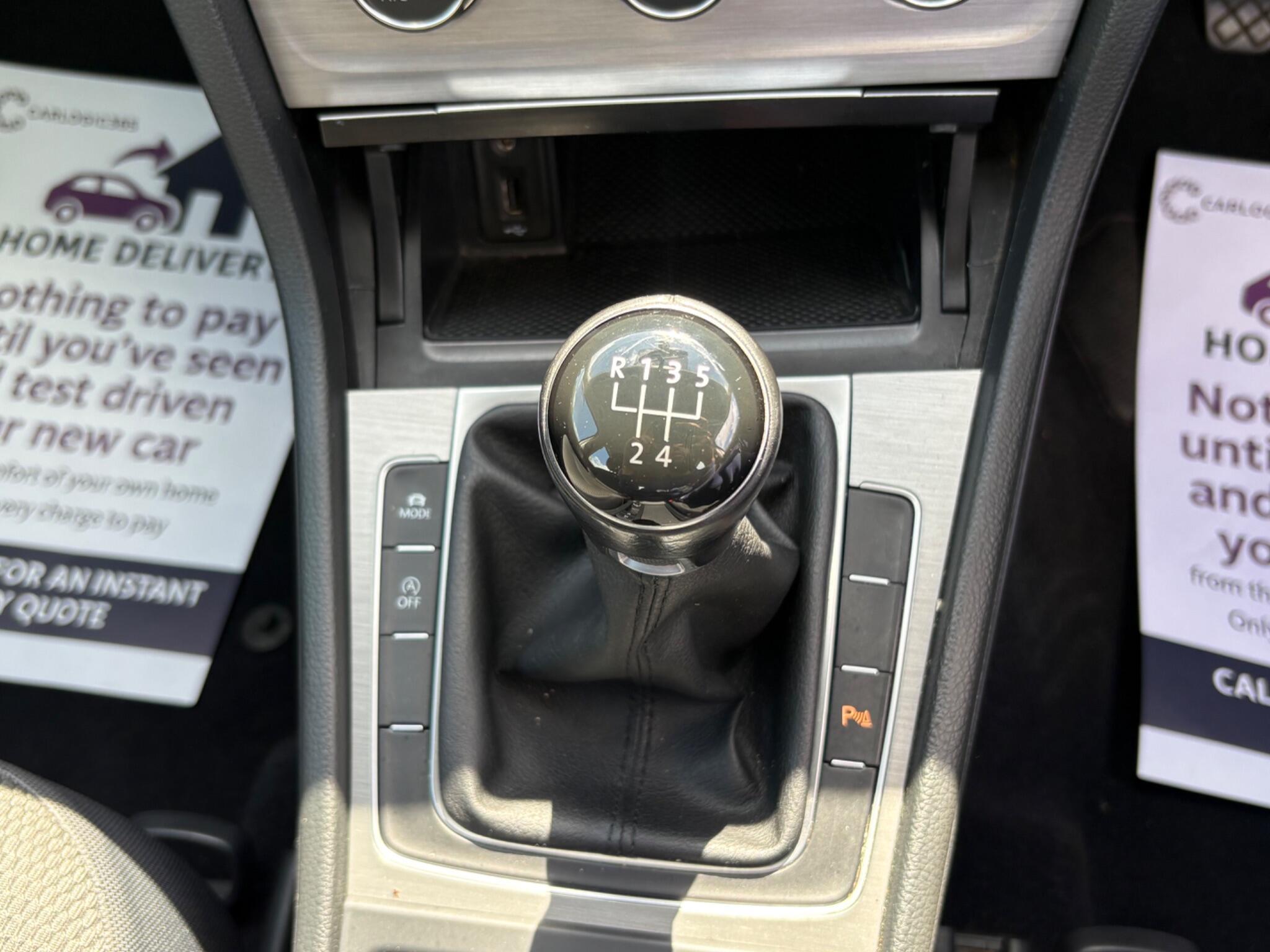 Volkswagen Golf - Image 41