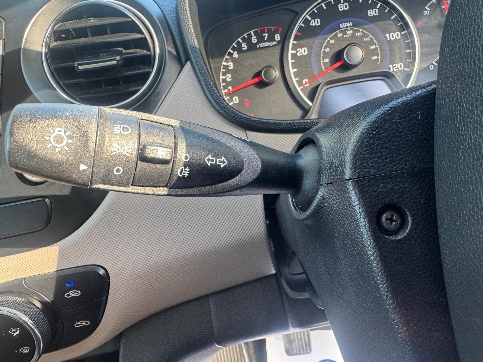 Hyundai i10 - Image 32