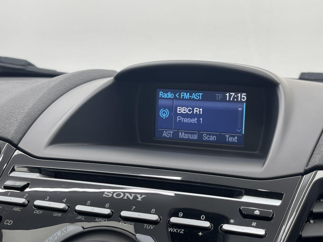 Ford Fiesta - Image 27