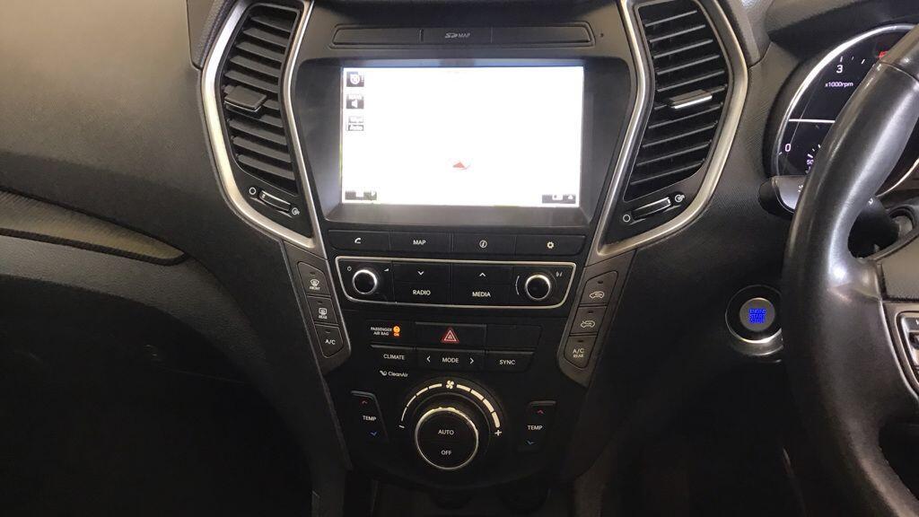 Hyundai Santa Fe - Image 2