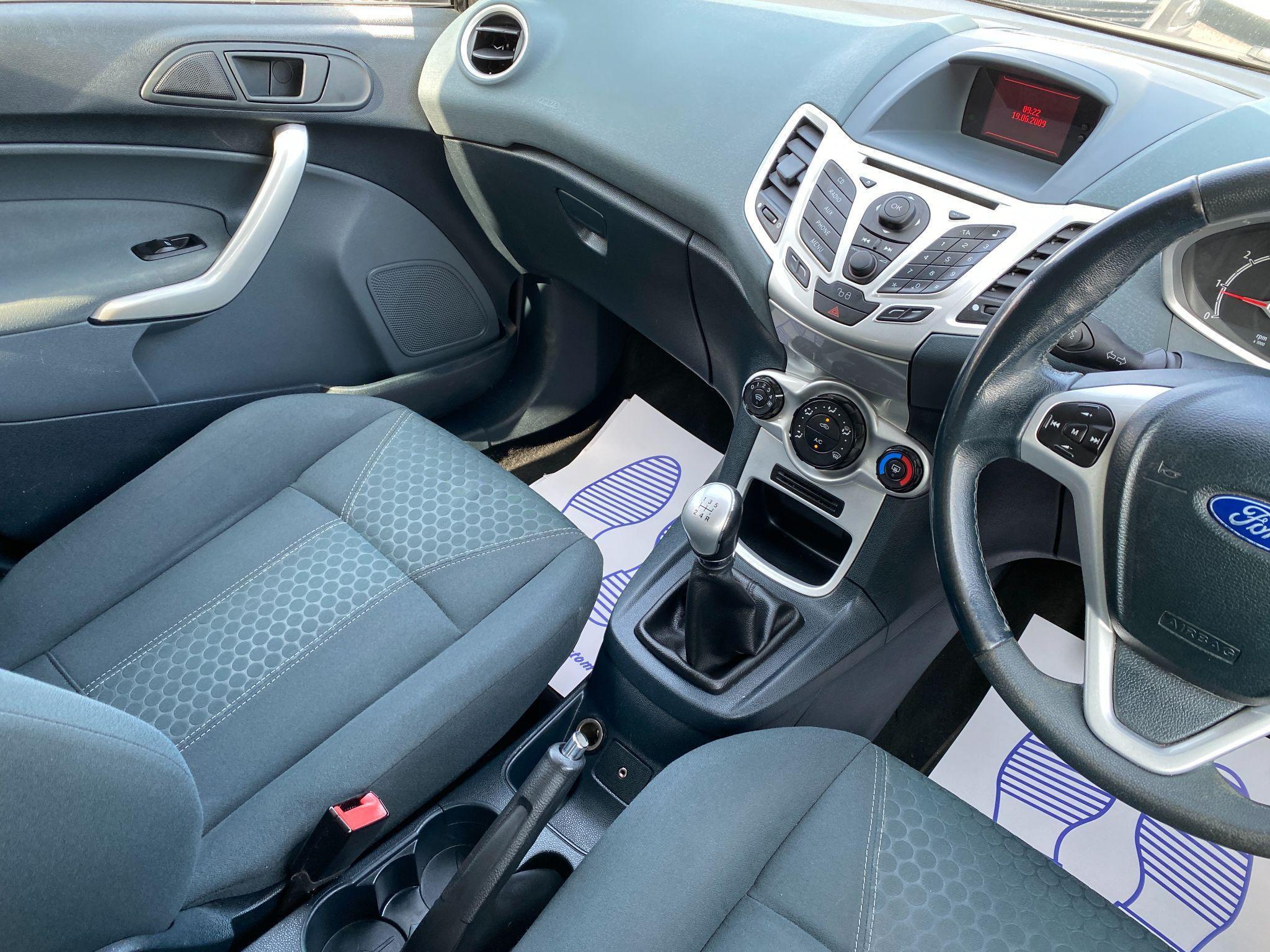 Ford Fiesta - Image 37