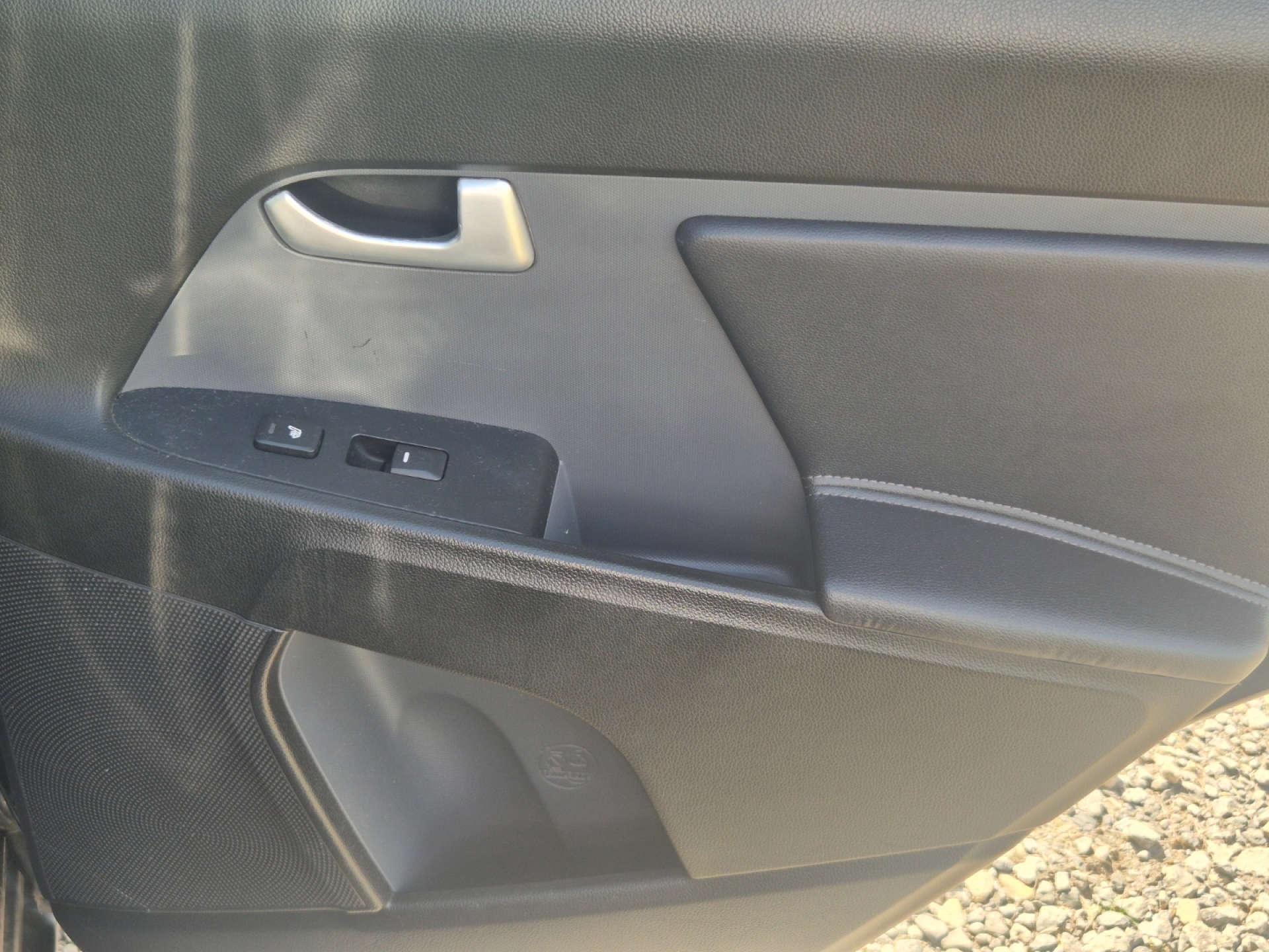 Kia Sportage - Image 31