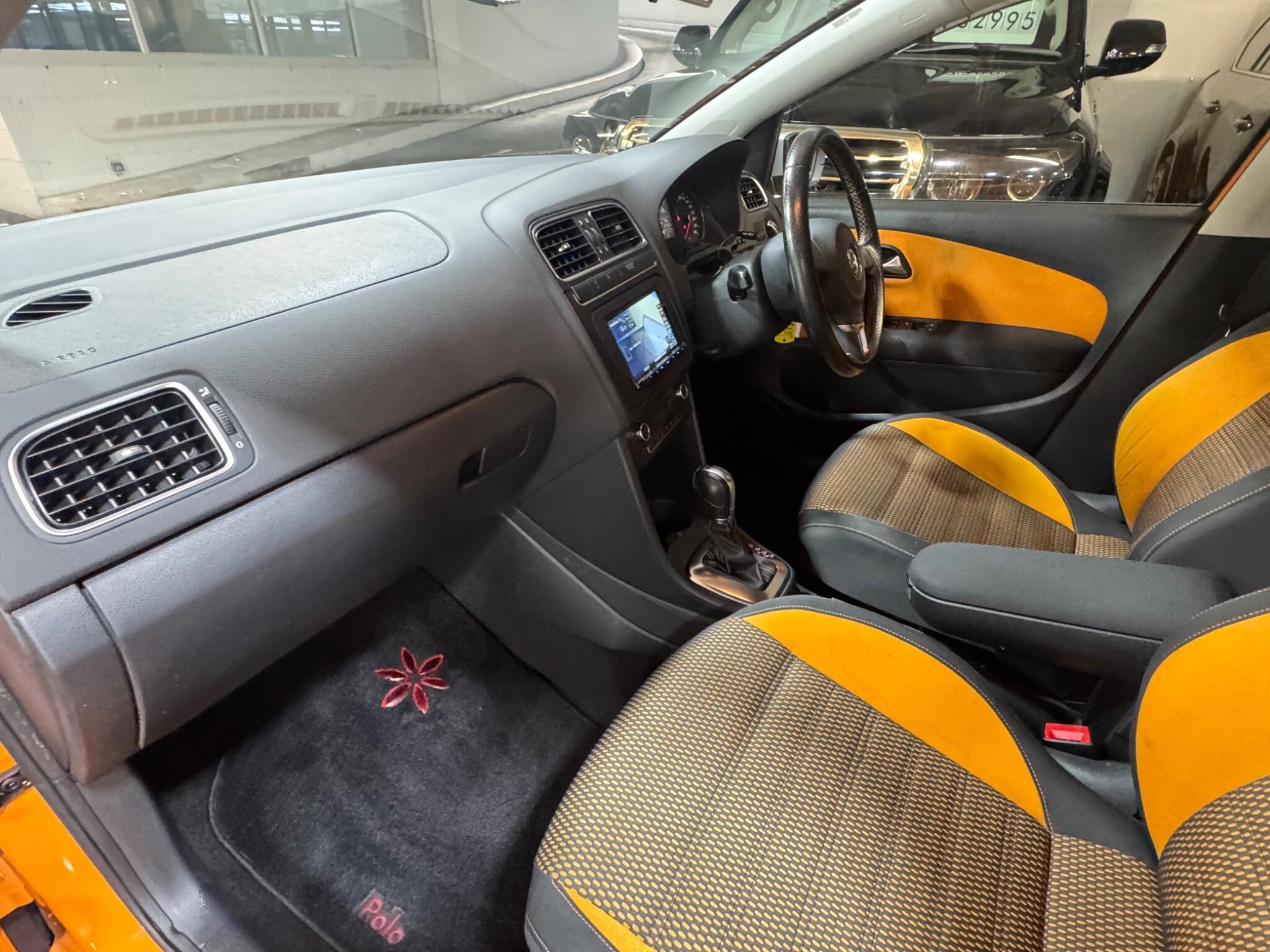 Volkswagen Polo - Image 11
