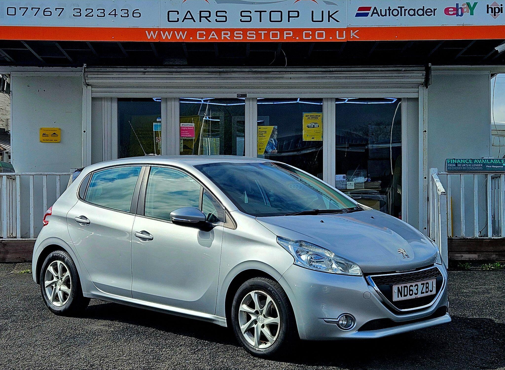 Peugeot 208 - Image 4