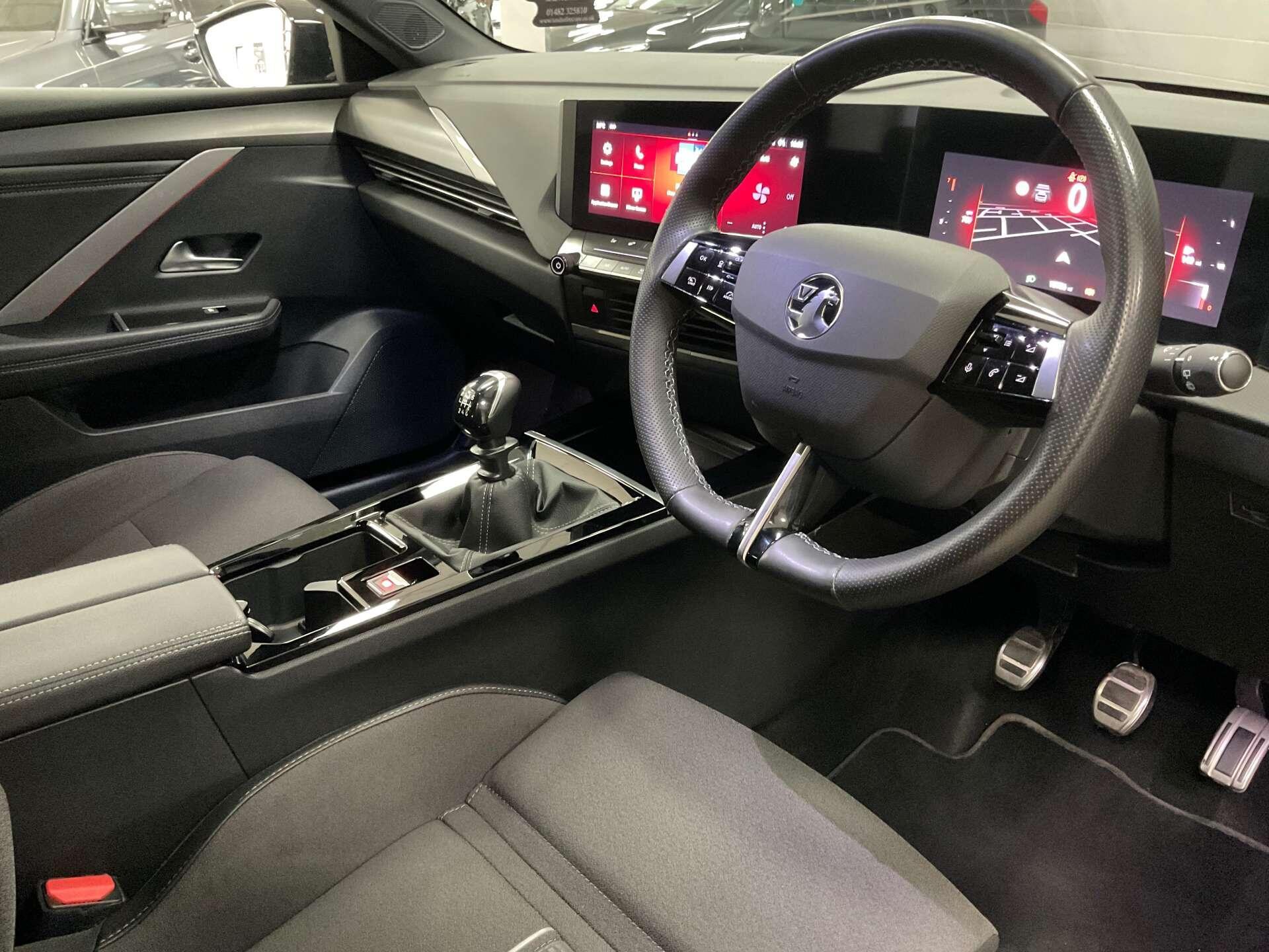 Vauxhall Astra - Image 20