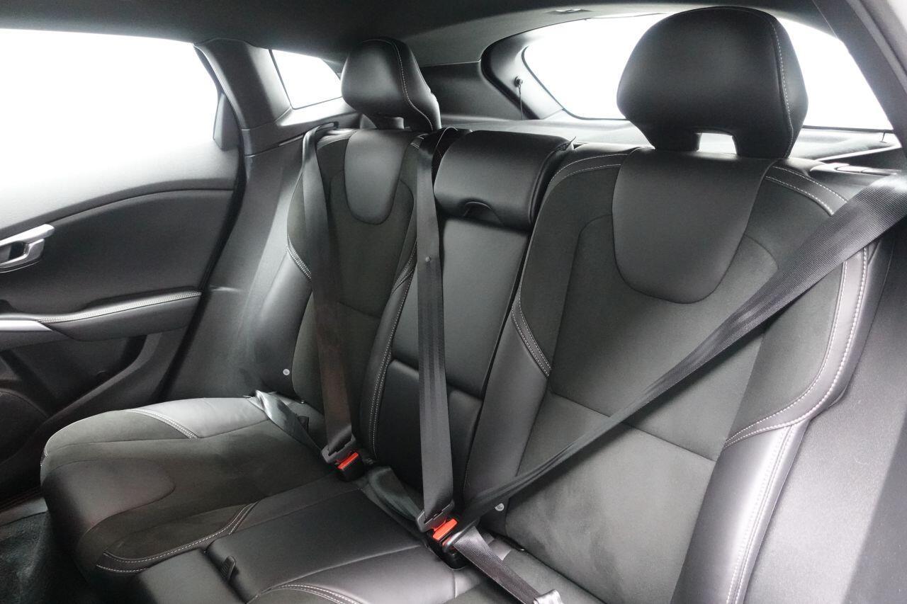 Volvo V40 - Image 26