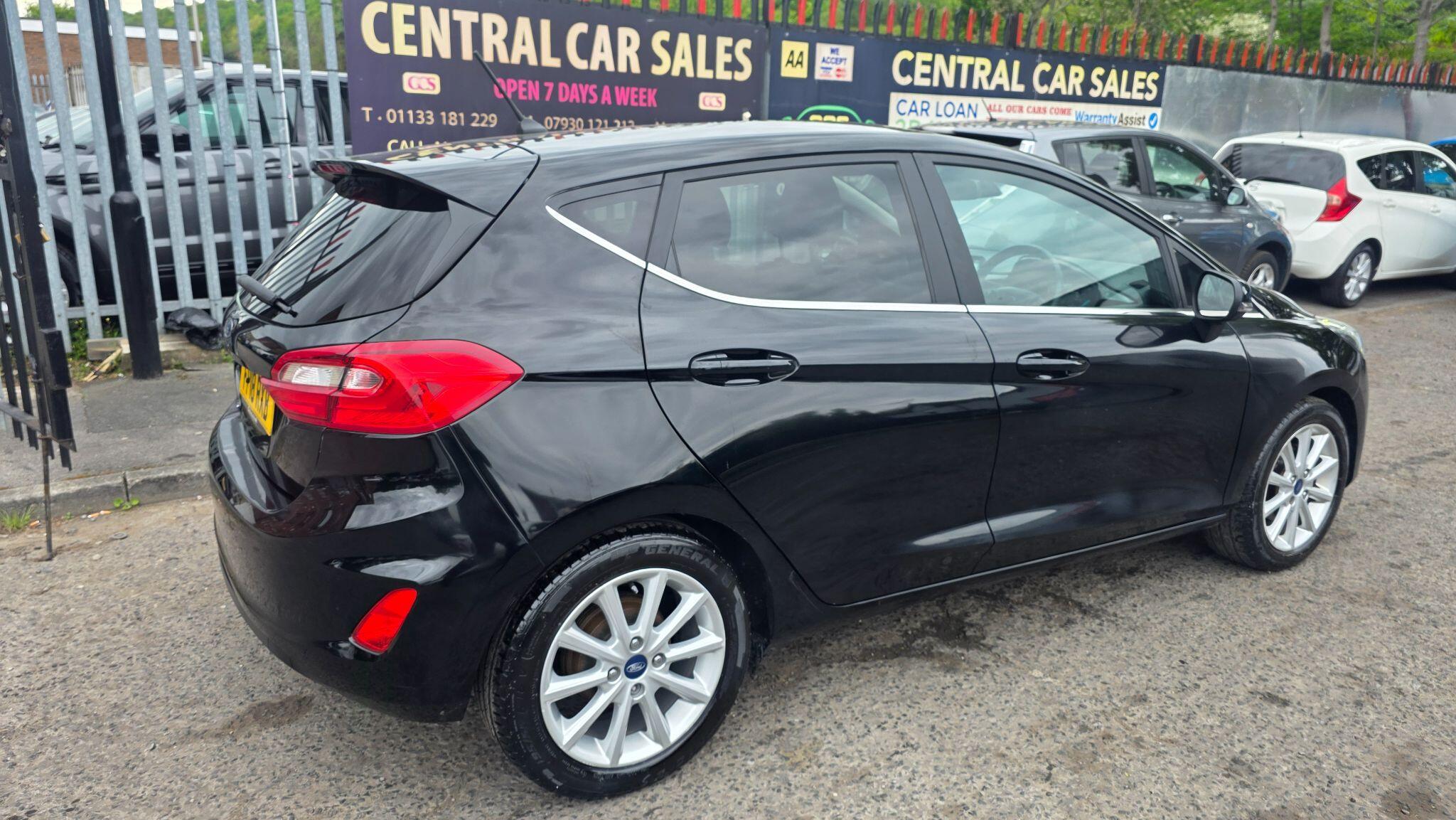 Ford Fiesta - Image 11