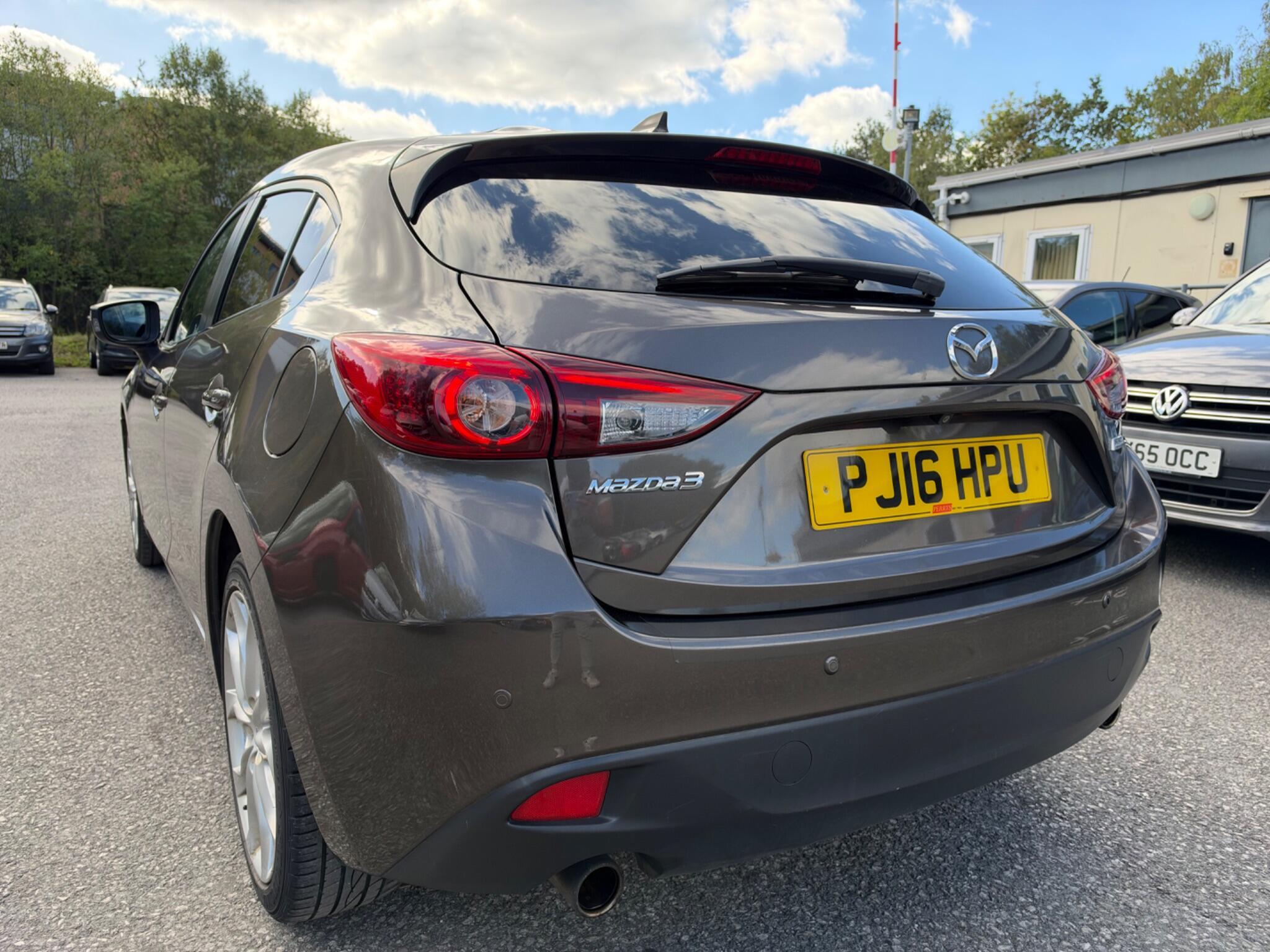 Mazda MAZDA3 - Image 8
