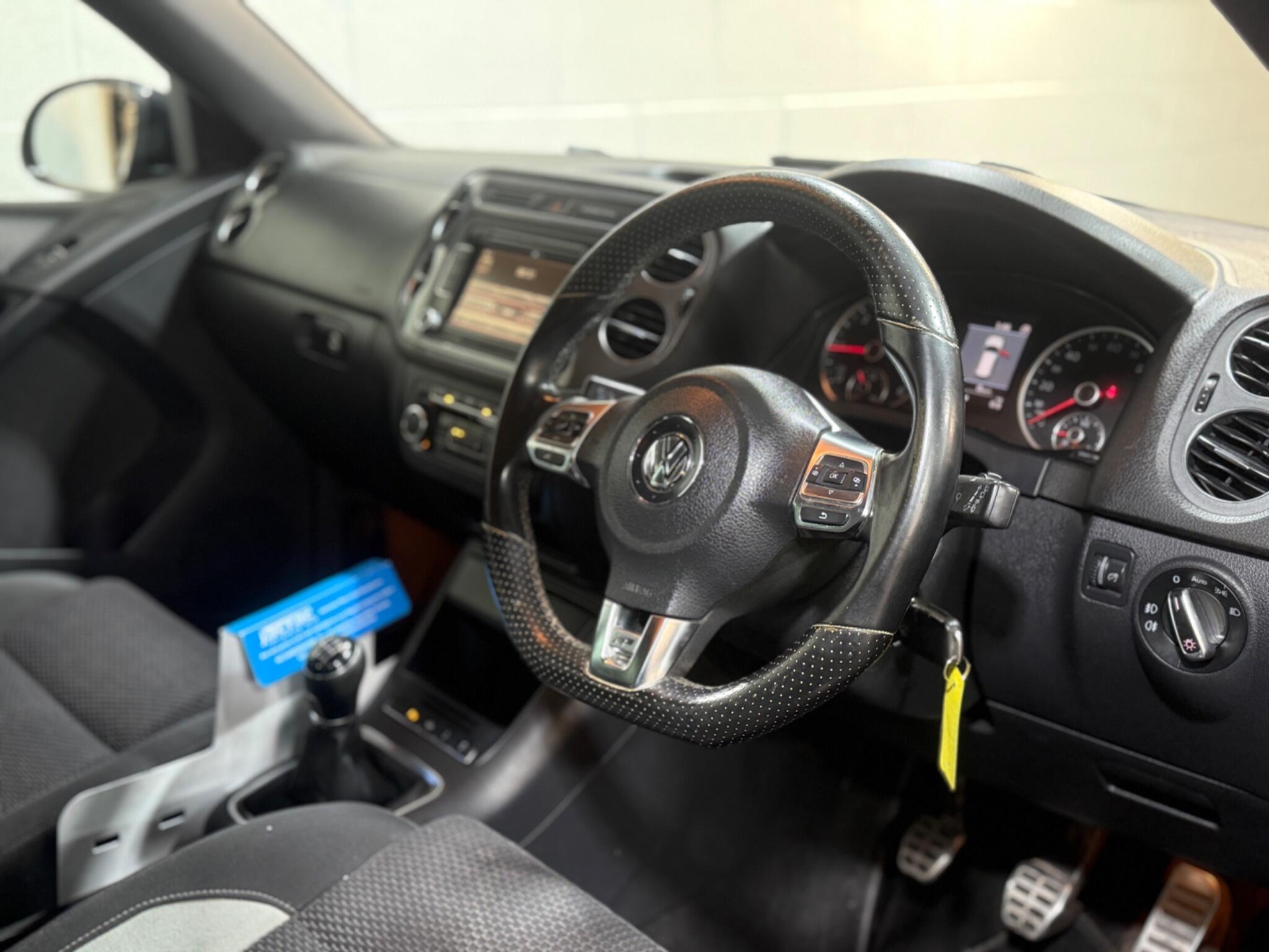 Volkswagen Tiguan - Image 8