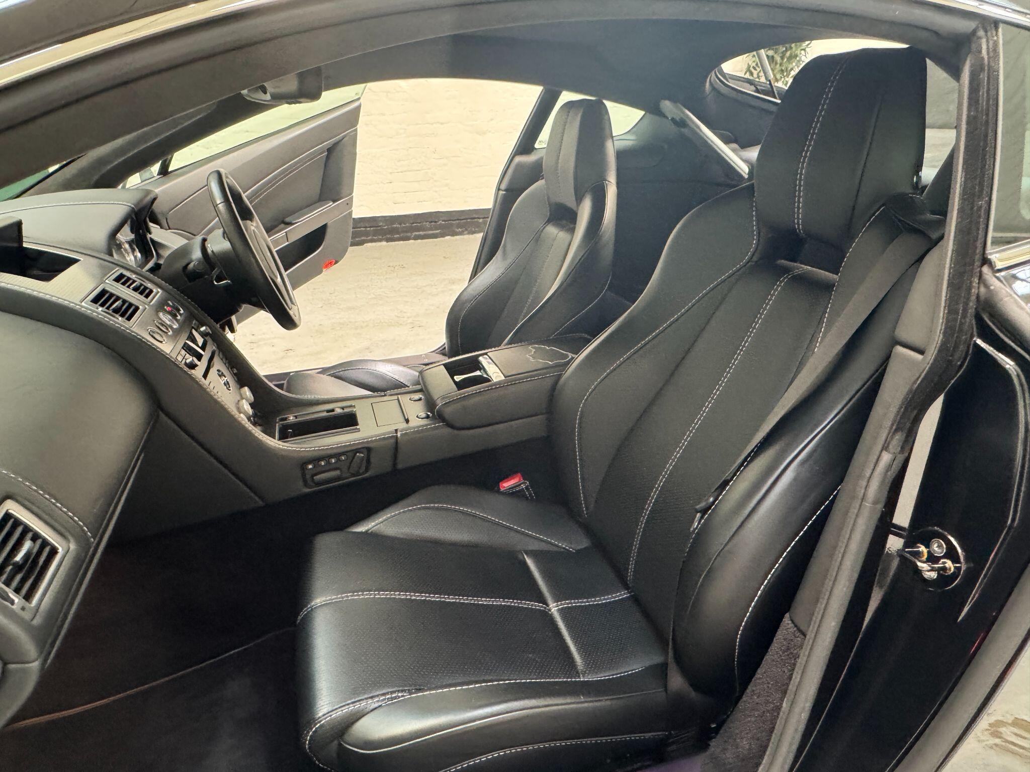 Aston Martin Vantage - Image 78