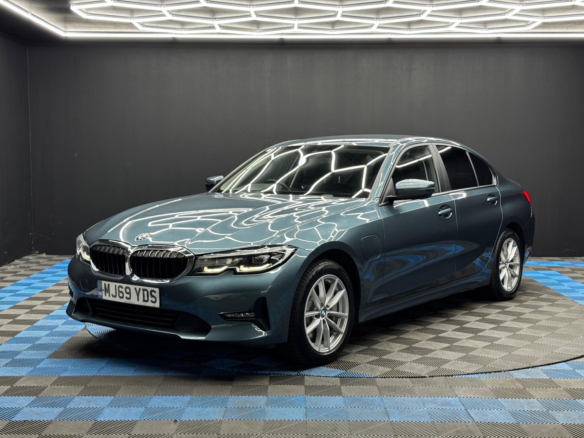 BMW 3 Series - Image 3