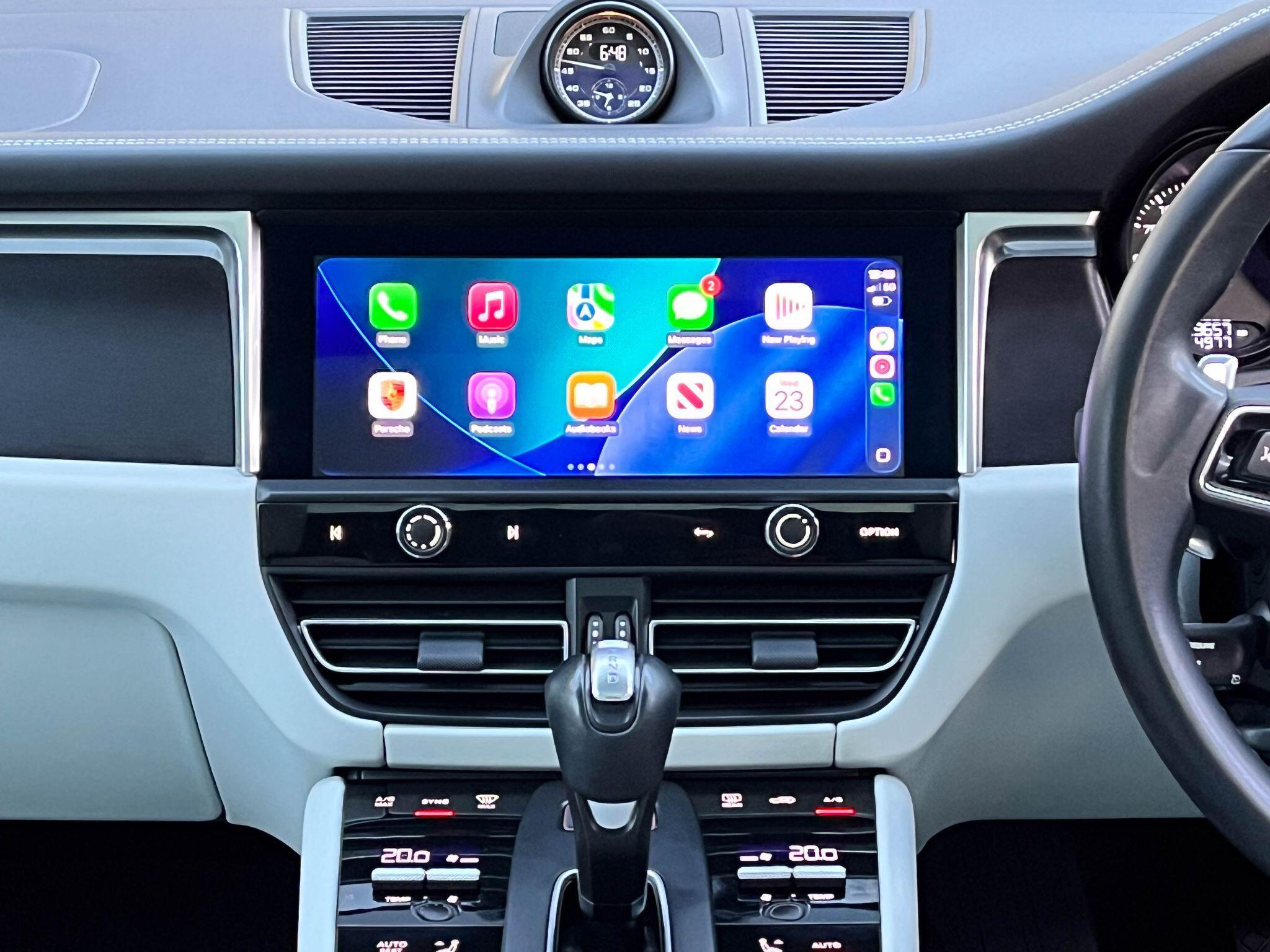 Porsche Macan - Image 12