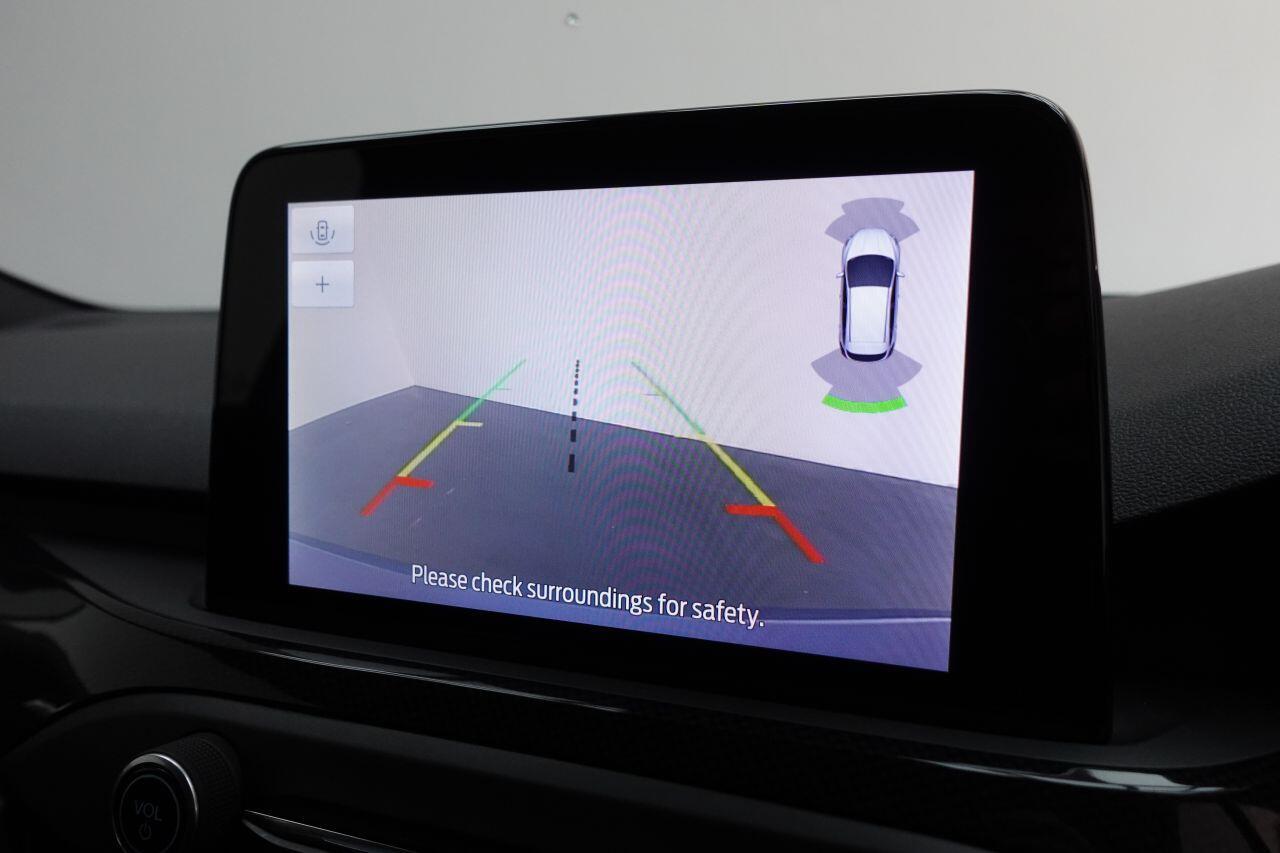 Ford Focus - Image 29