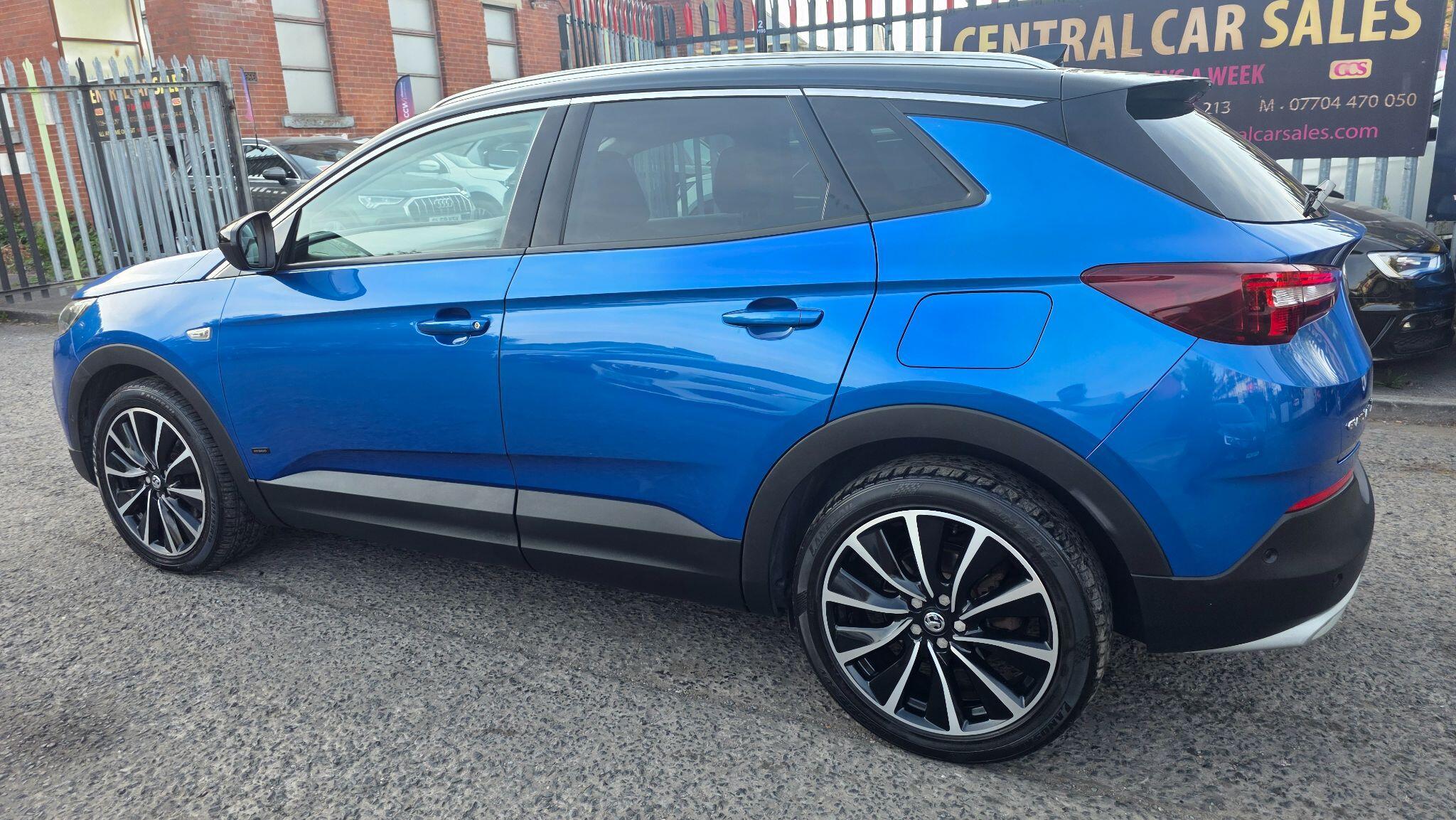 Vauxhall Grandland X - Image 15