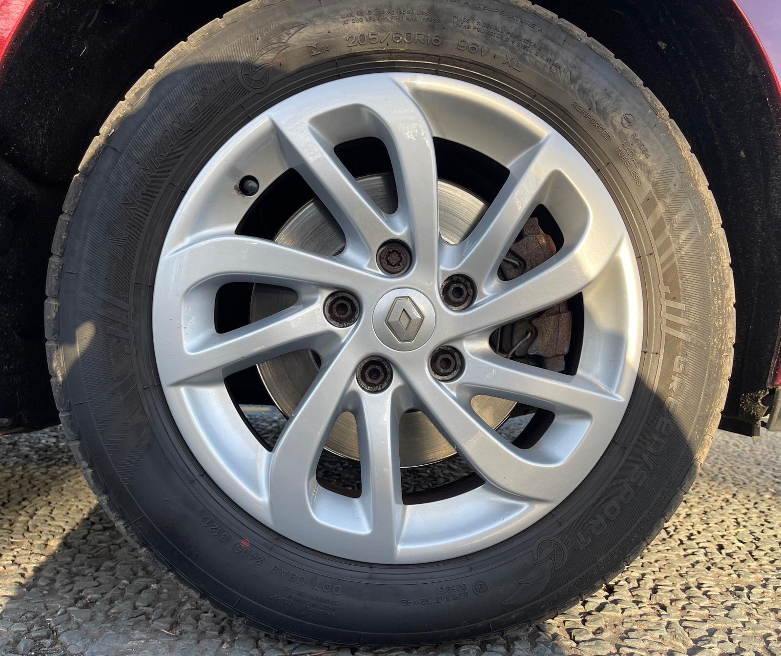 Renault Scenic - Image 32