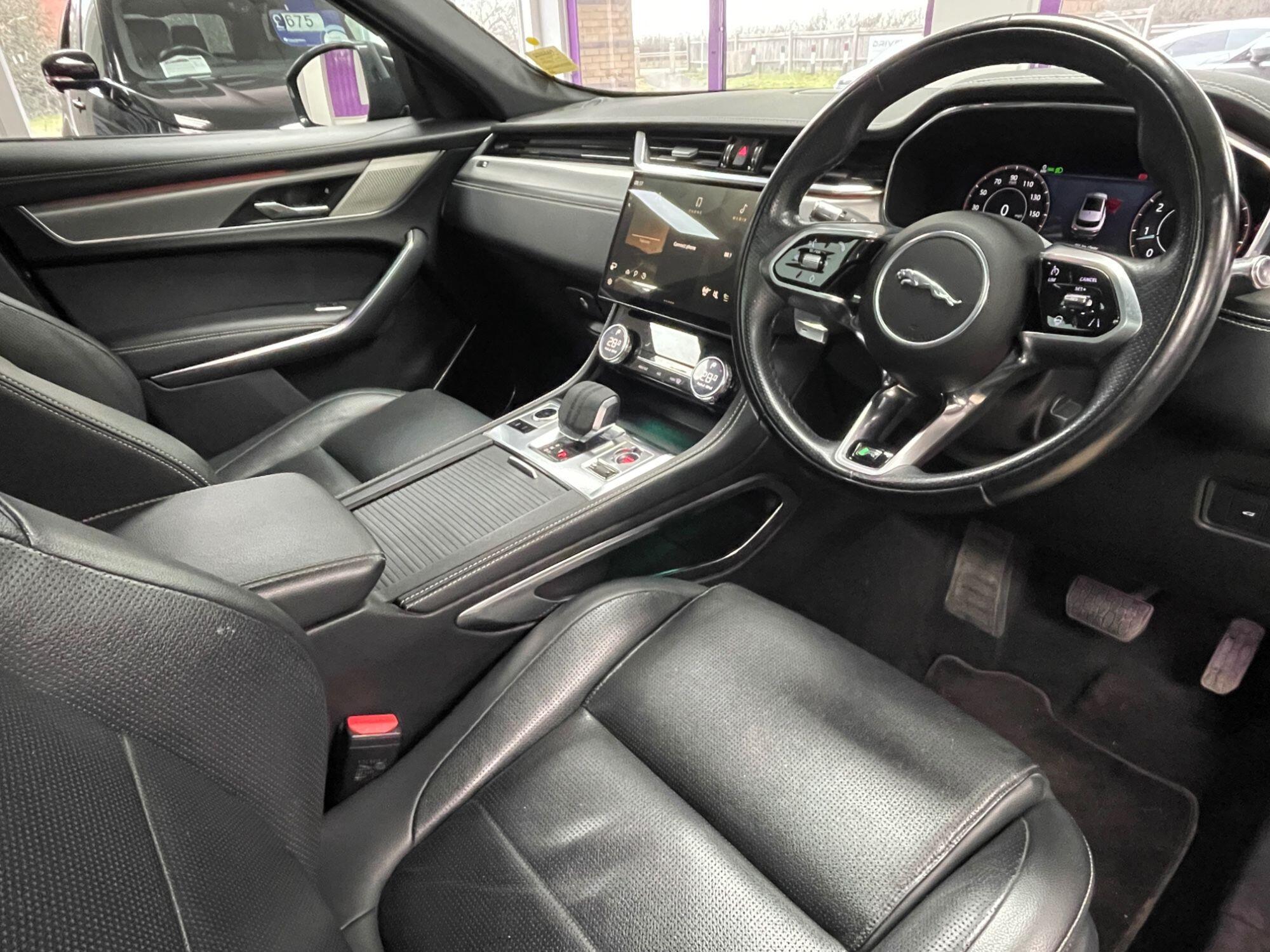 Jaguar F-Pace - Image 25