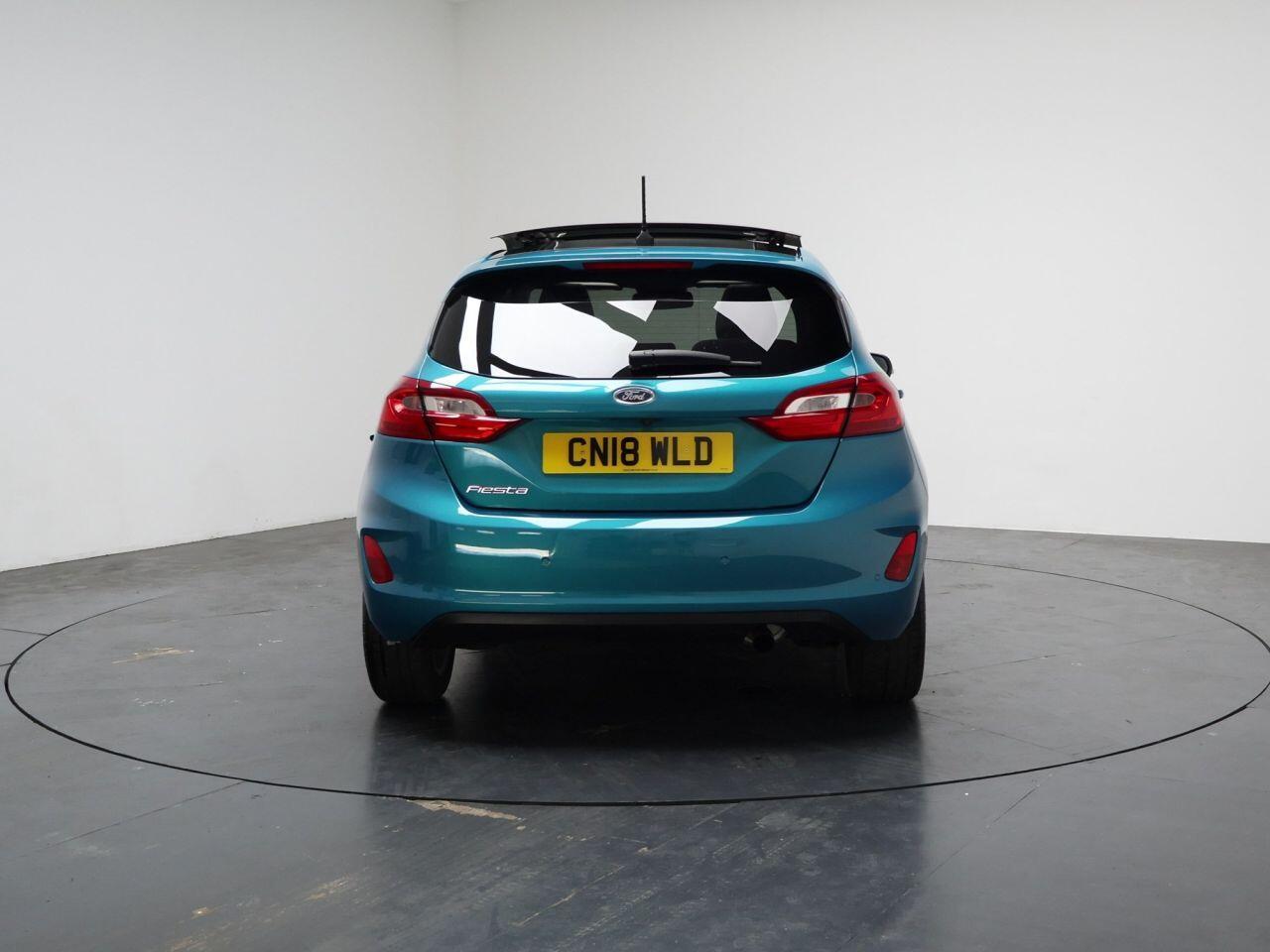 Ford Fiesta - Image 11