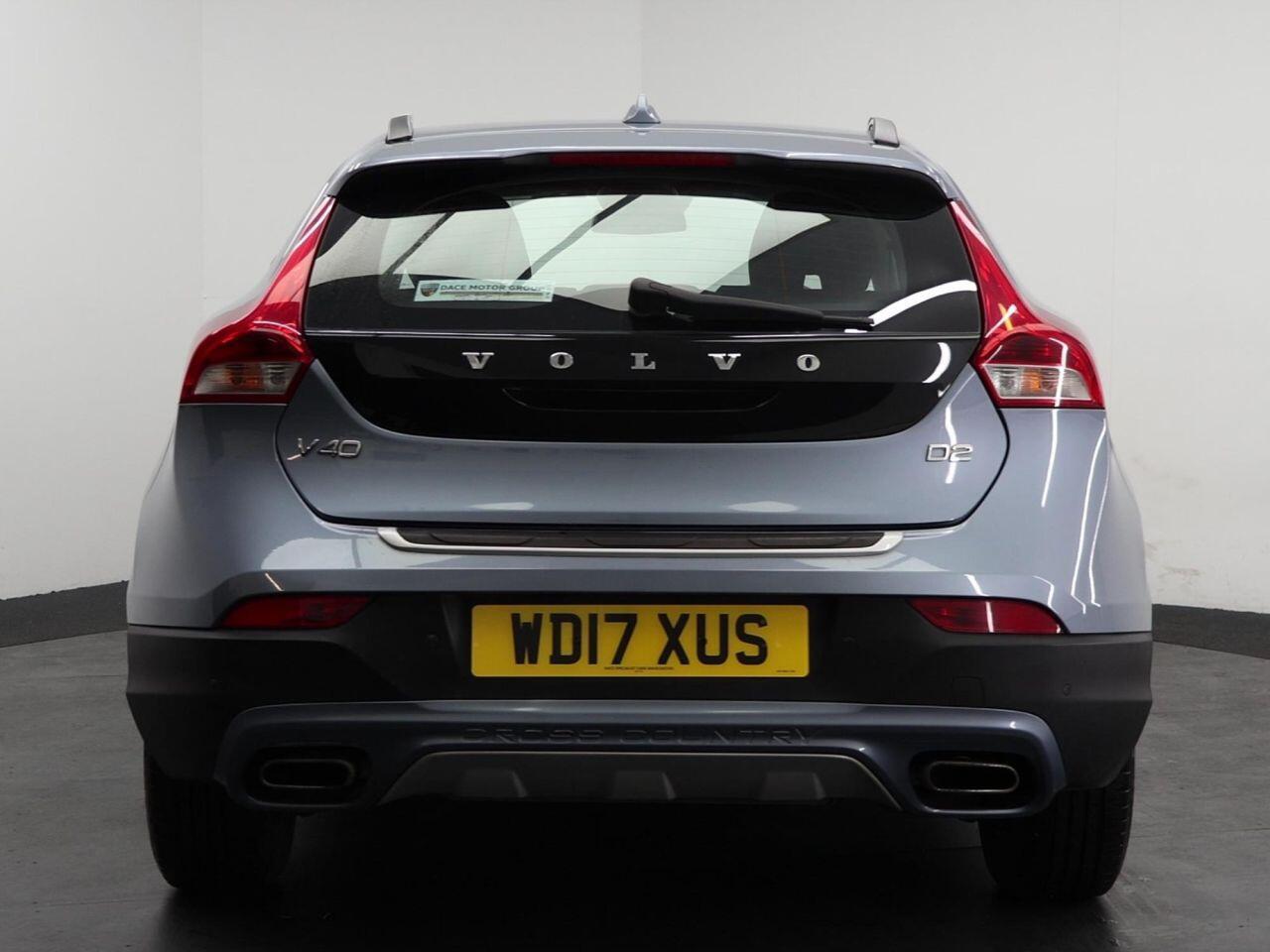 Volvo V40 CROSS COUNTRY - Image 10