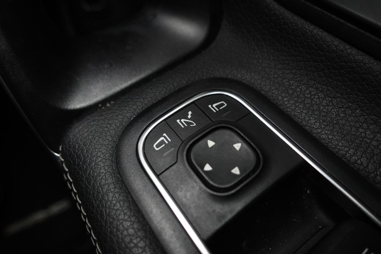 Mercedes CLA - Image 48