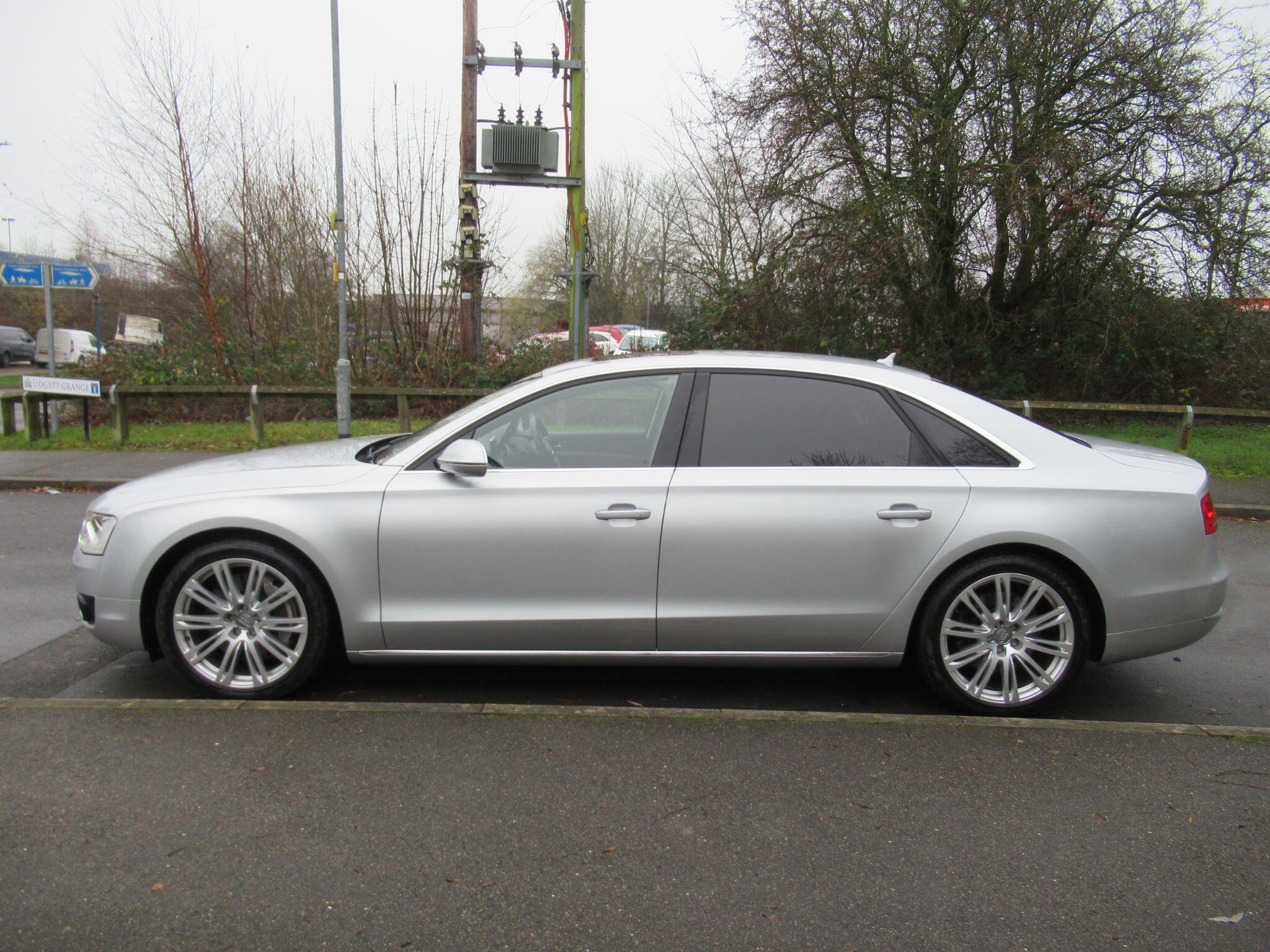 Audi A8 - Image 7