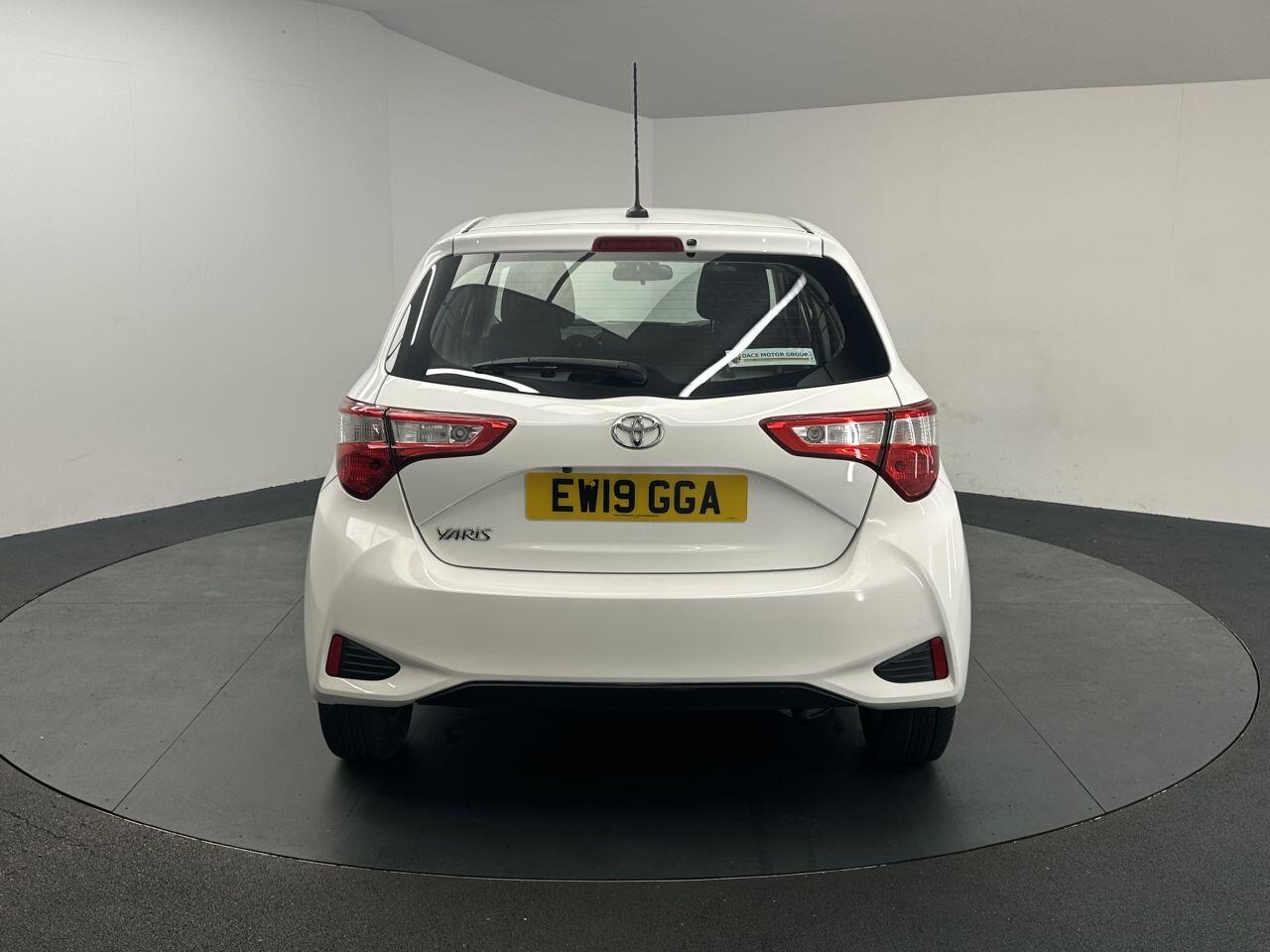 Toyota Yaris - Image 9