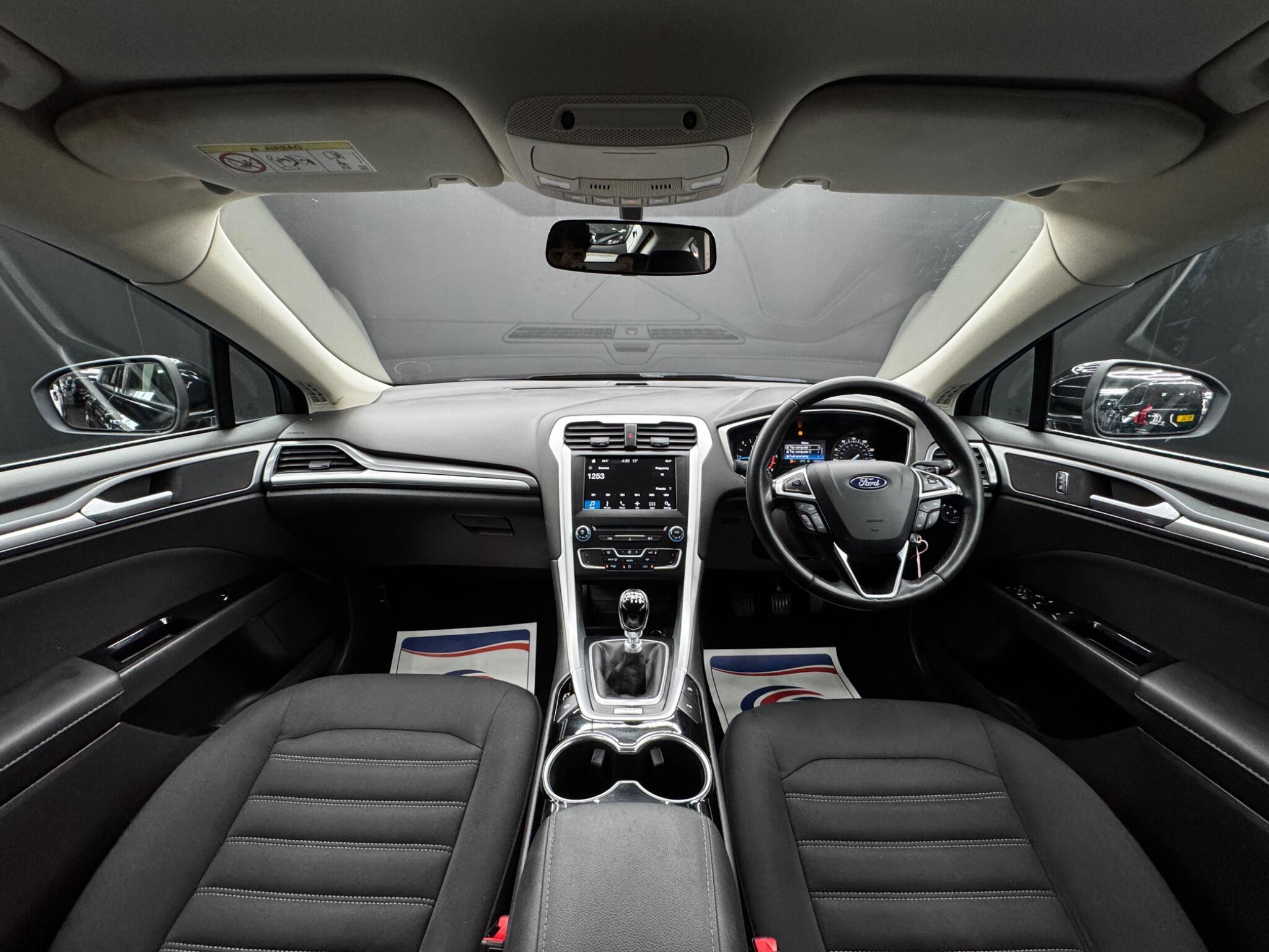 Ford Mondeo - Image 17