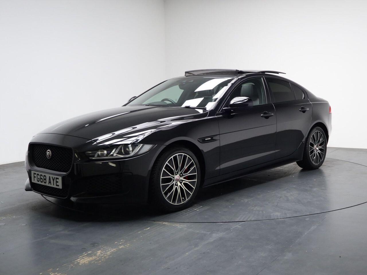 Jaguar XE - Image 3