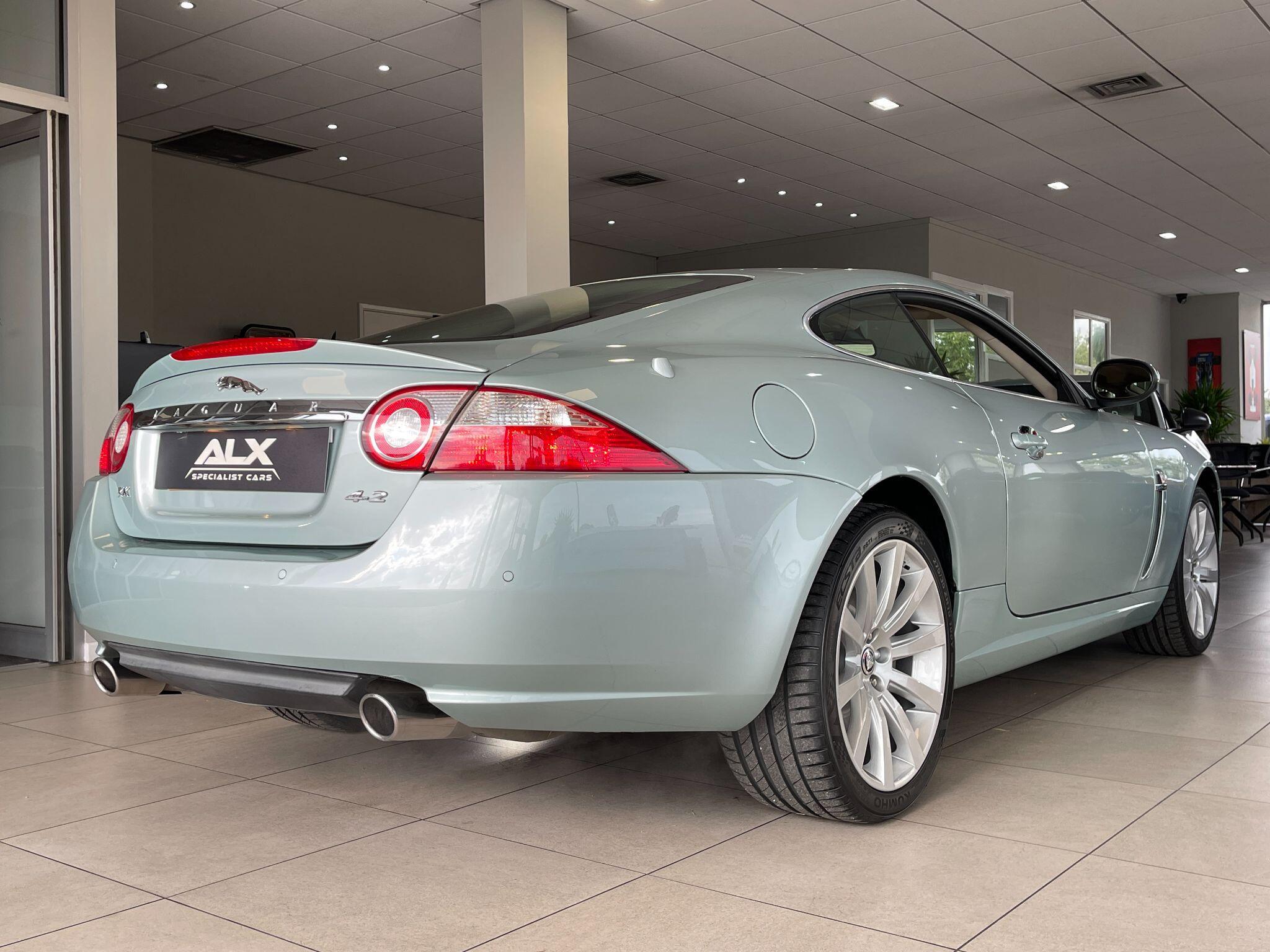 Jaguar XK - Image 14