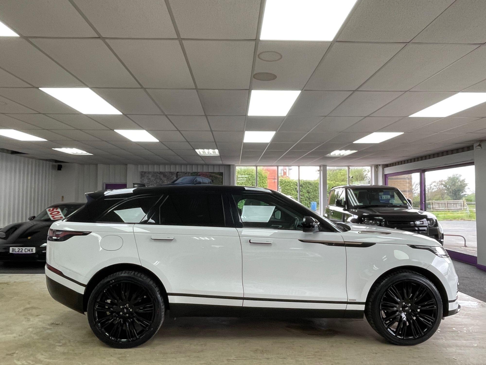 Land Rover Range Rover Velar - Image 12