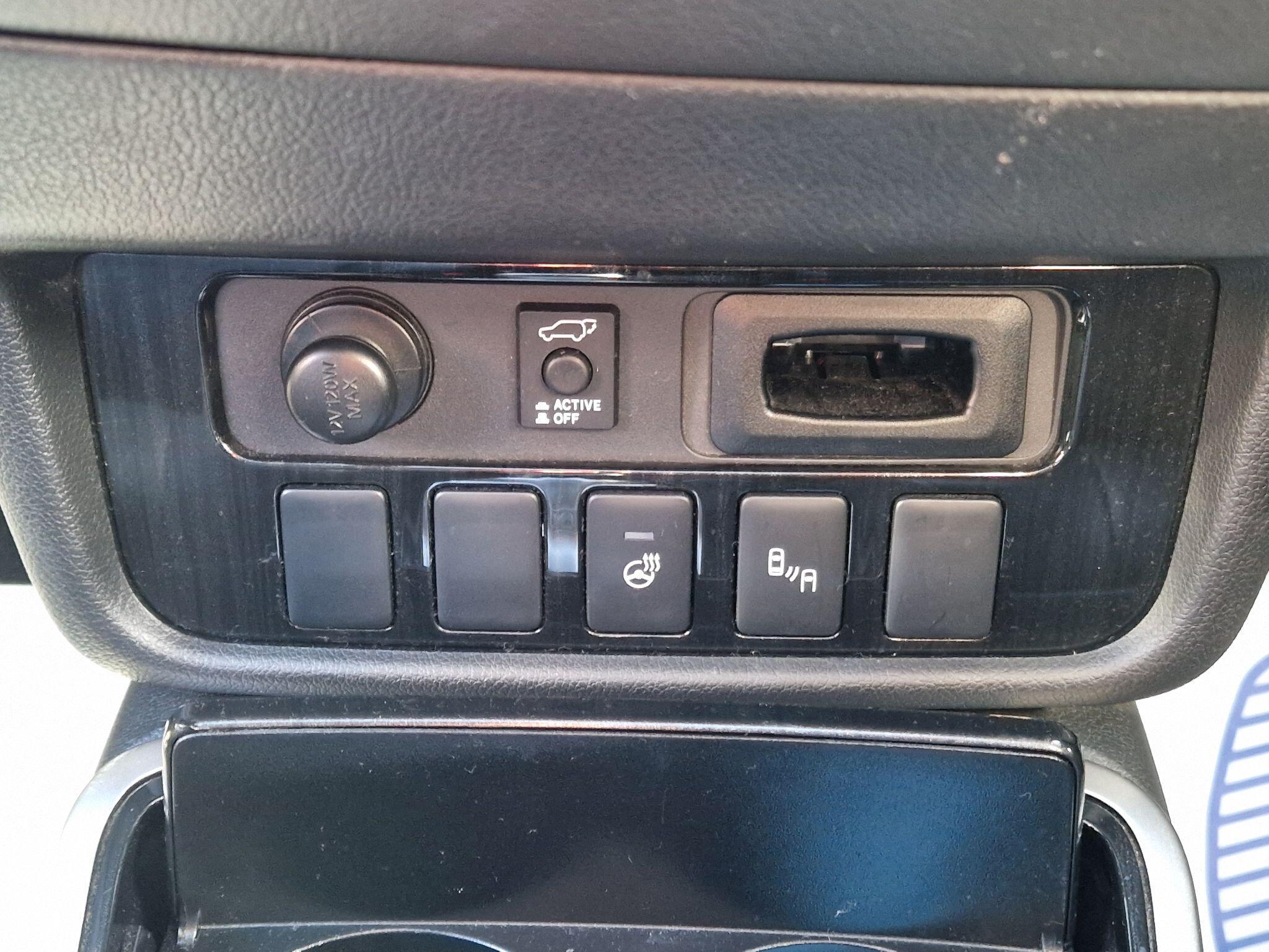 Mitsubishi Outlander - Image 53