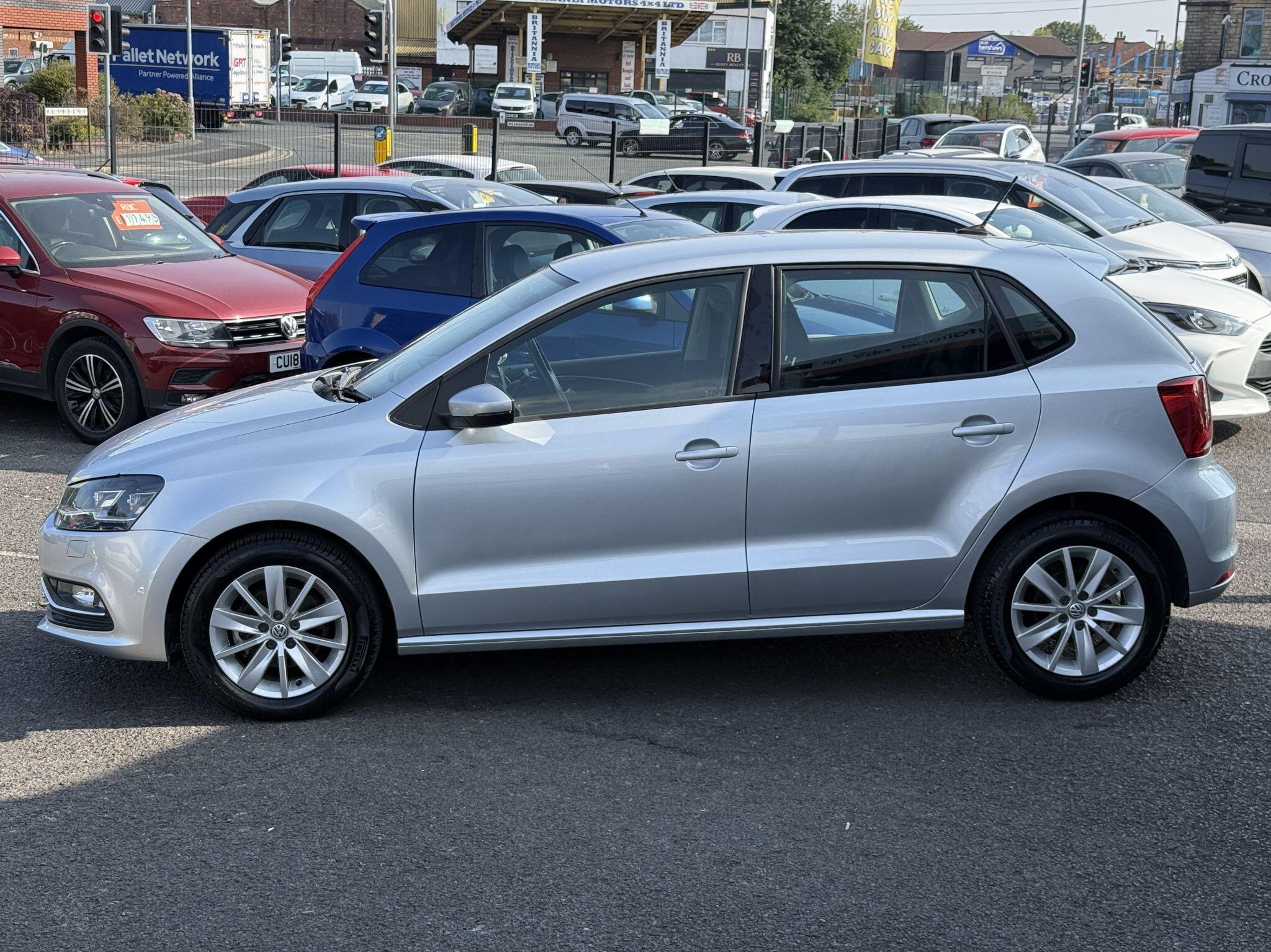 Volkswagen Polo - Image 17