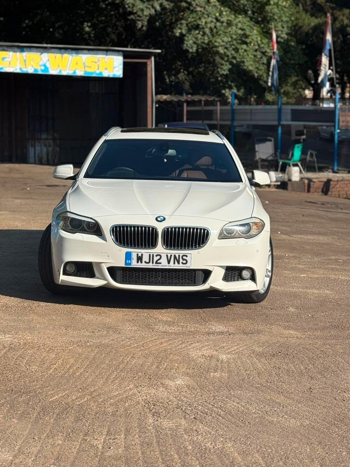 BMW 5 Series - Image 2
