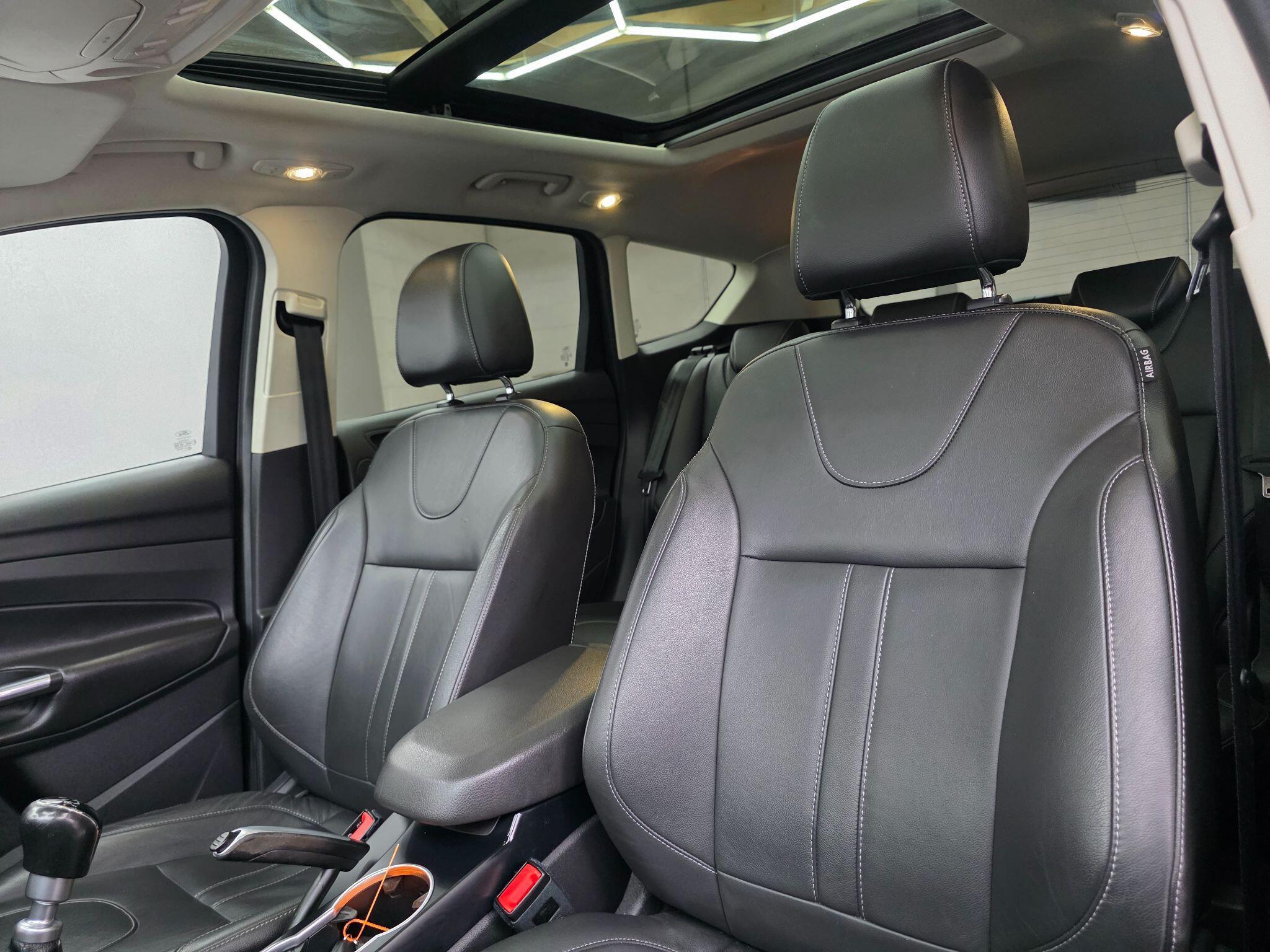 Ford Kuga - Image 18