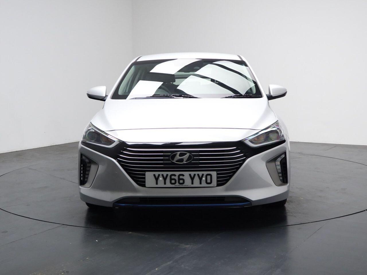 Hyundai Ioniq - Image 5
