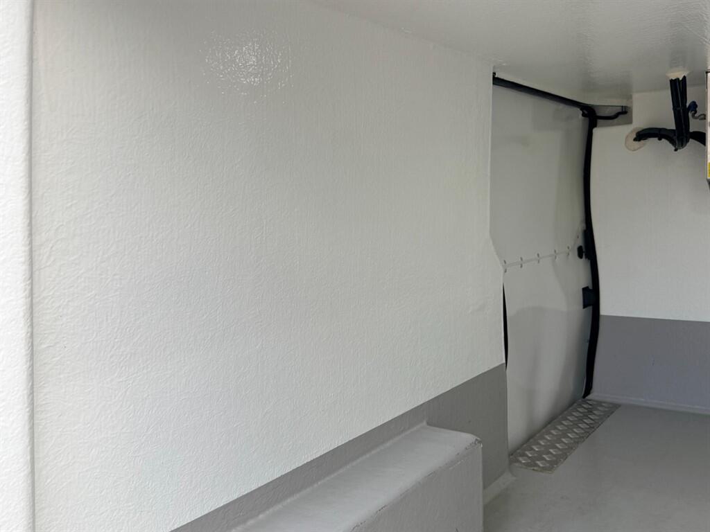 Renault Trafic - Image 9