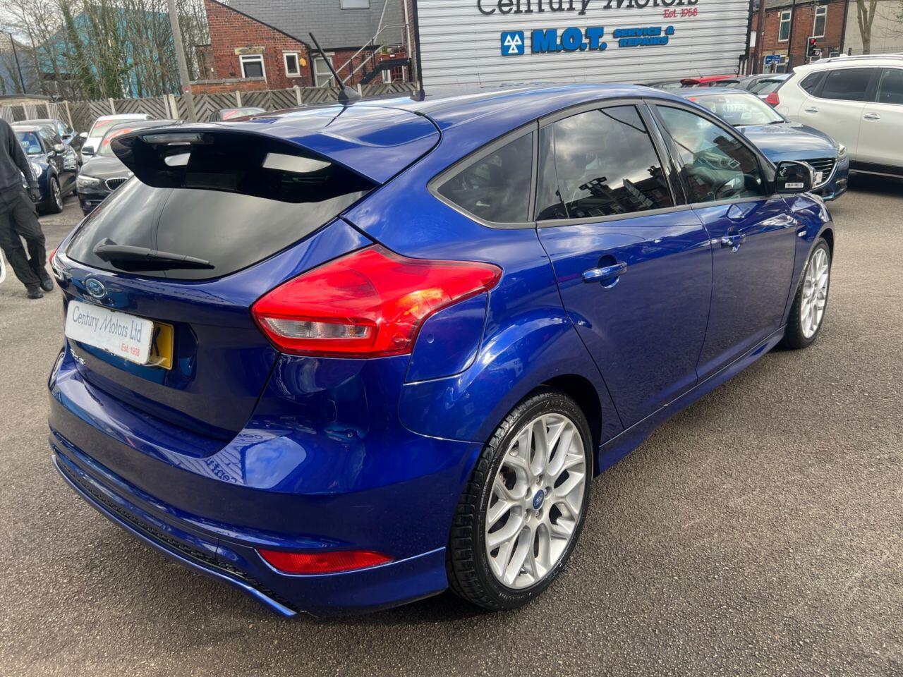 Ford Focus - Image 6