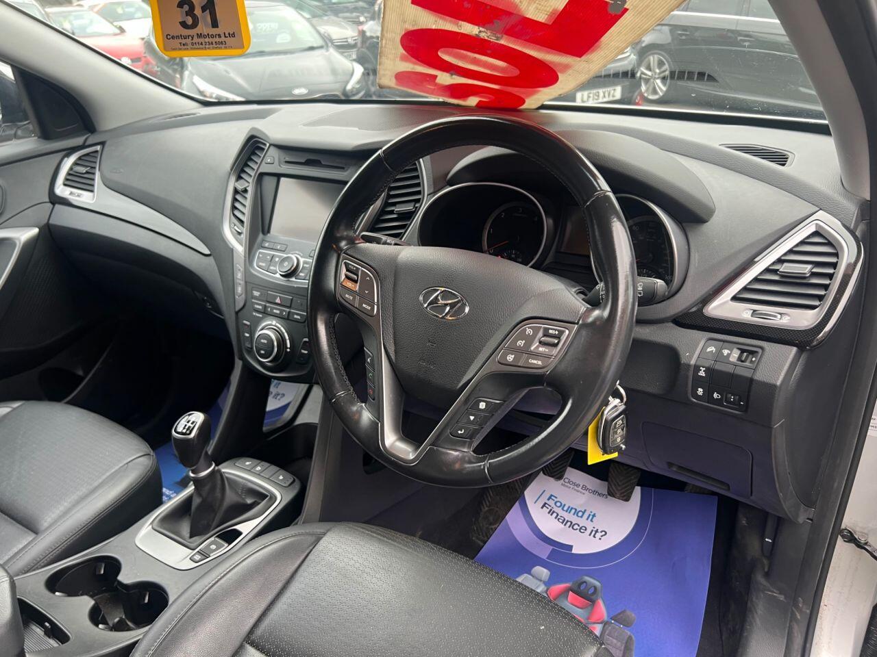 Hyundai Santa Fe - Image 14